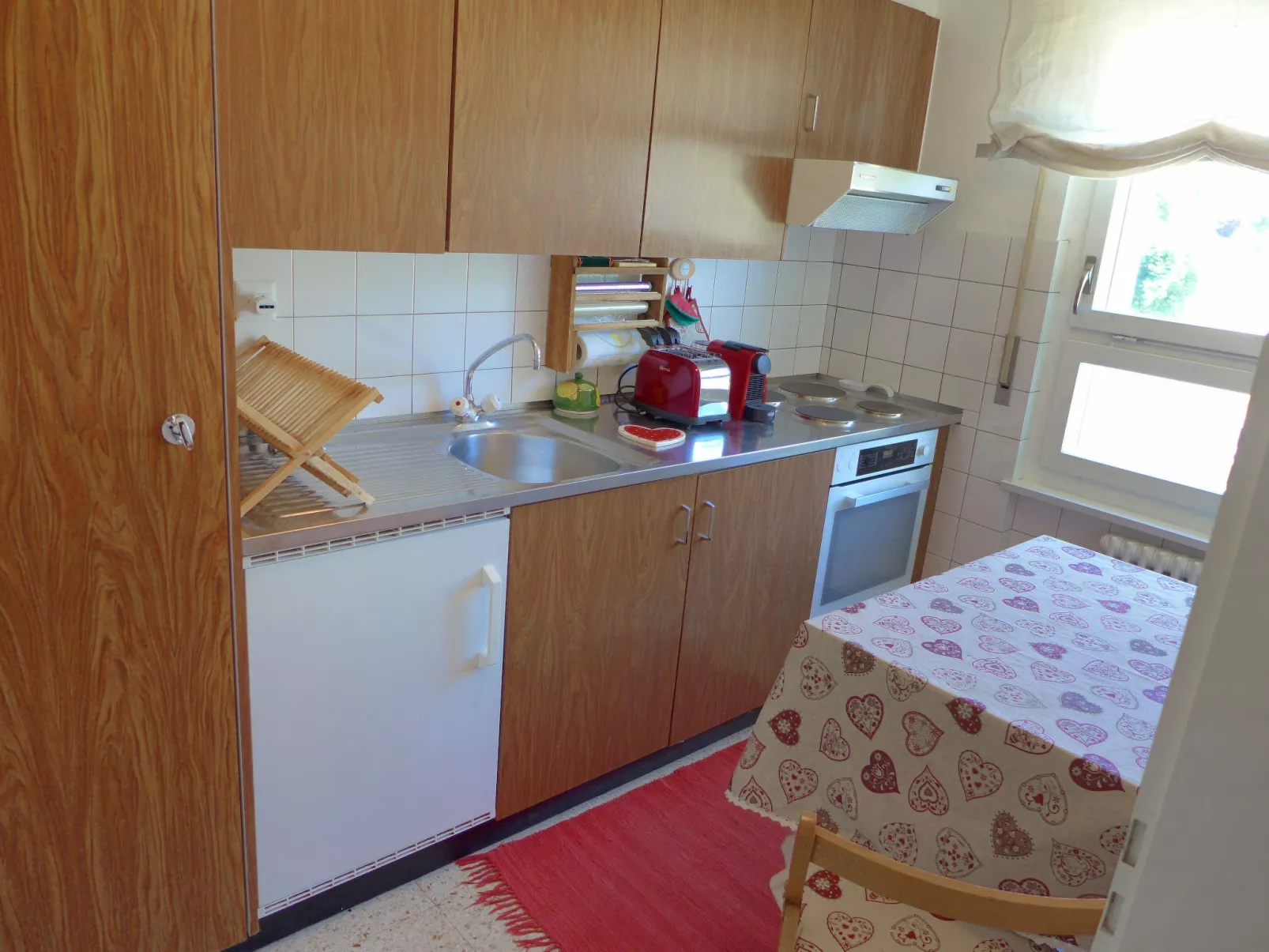 Europa Est 2 / APT 83-Binnen