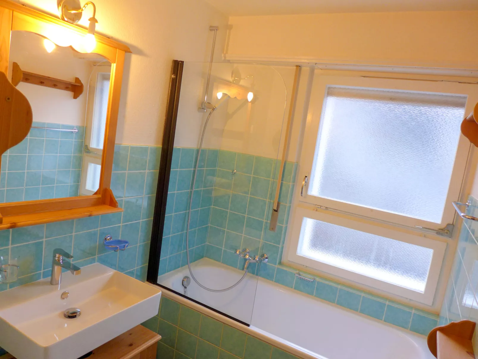 Europa Est 2 / APT 83-Binnen