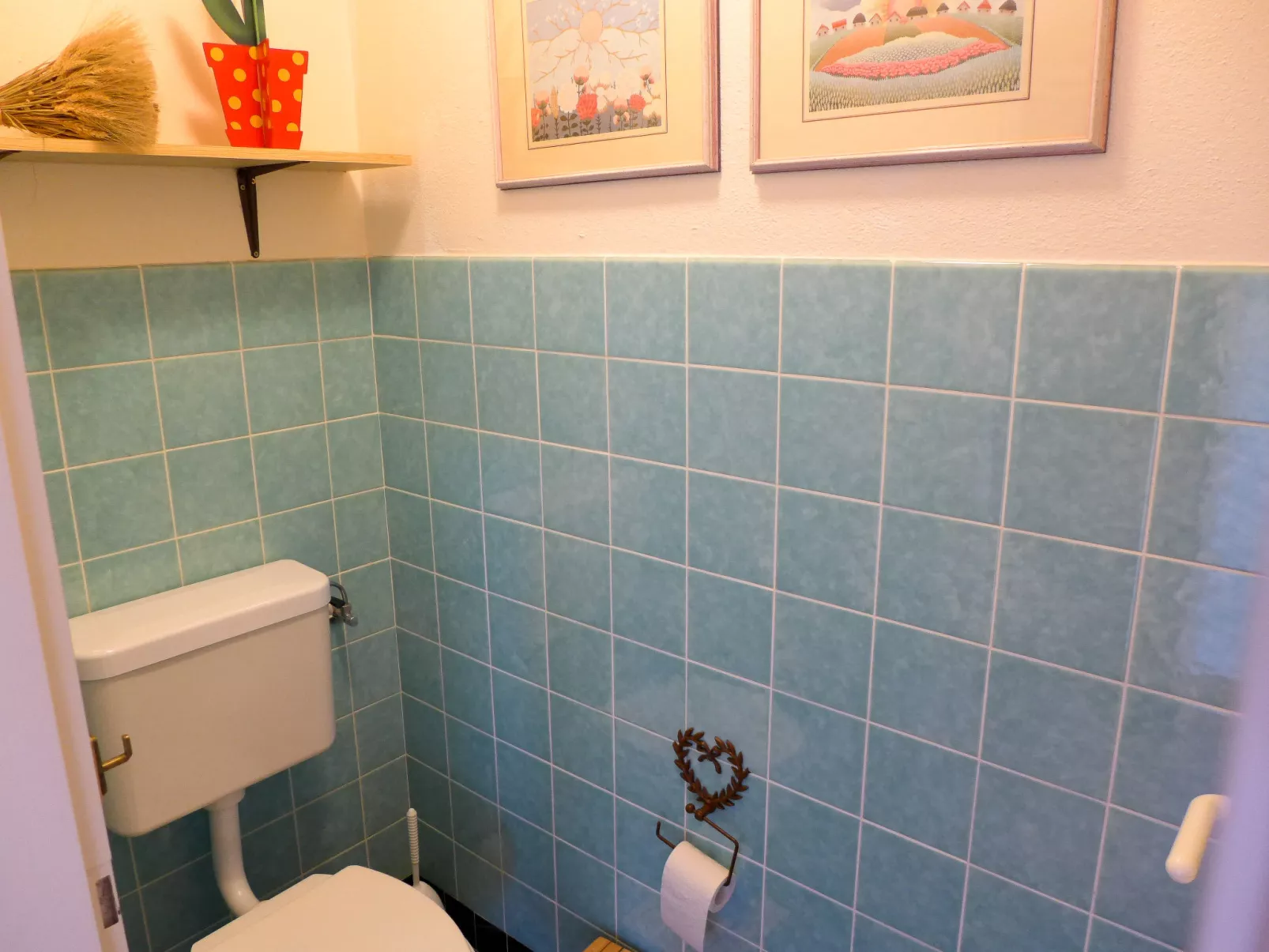Europa Est 2 / APT 83-Binnen
