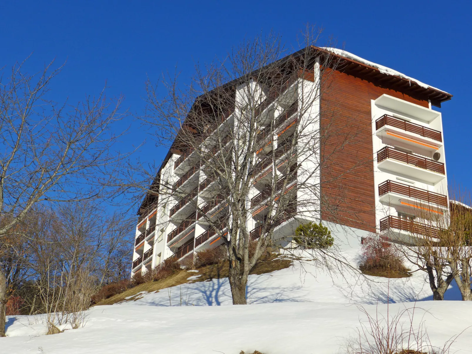 Europa Est 2 / APT 83-Buiten