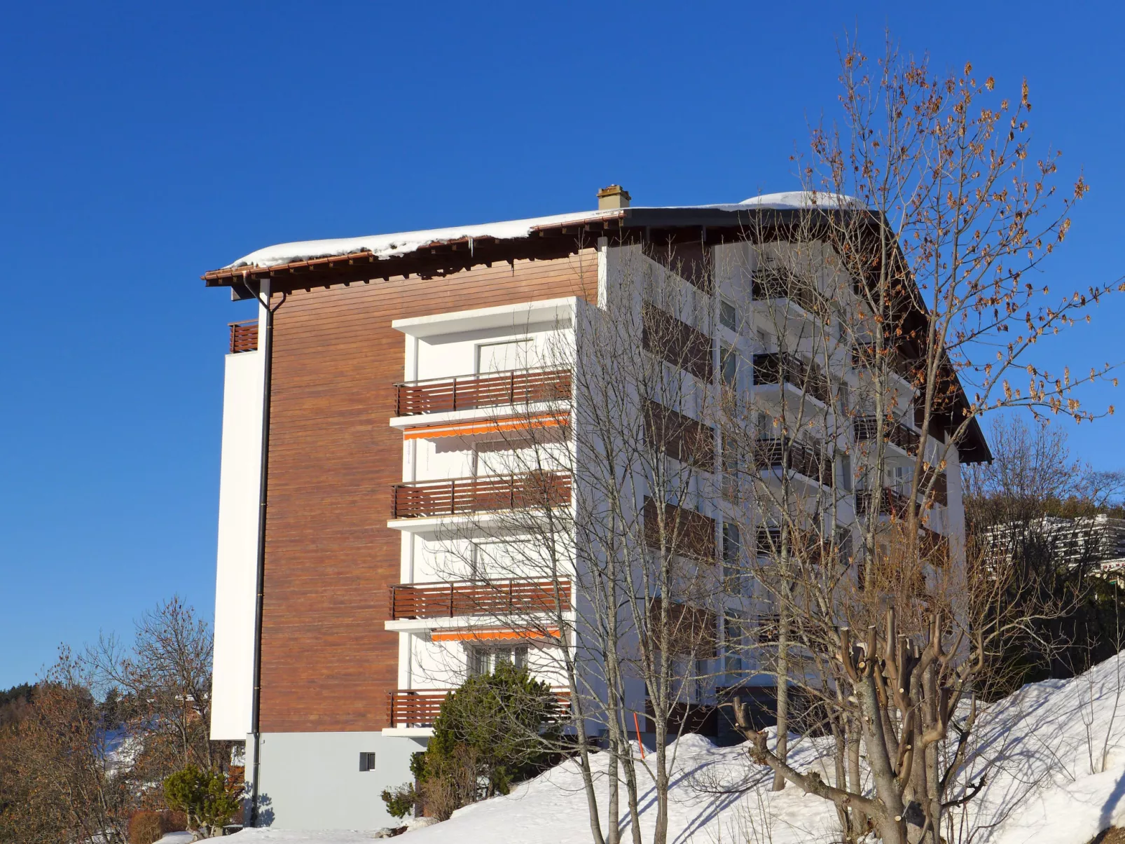 Europa Est 2 / APT 83-Buiten