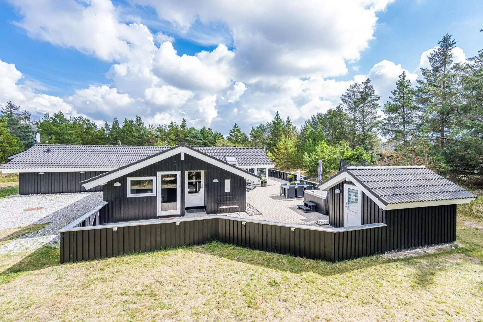 8 persoons vakantie huis op een vakantie park in Blåvand-Buitenlucht