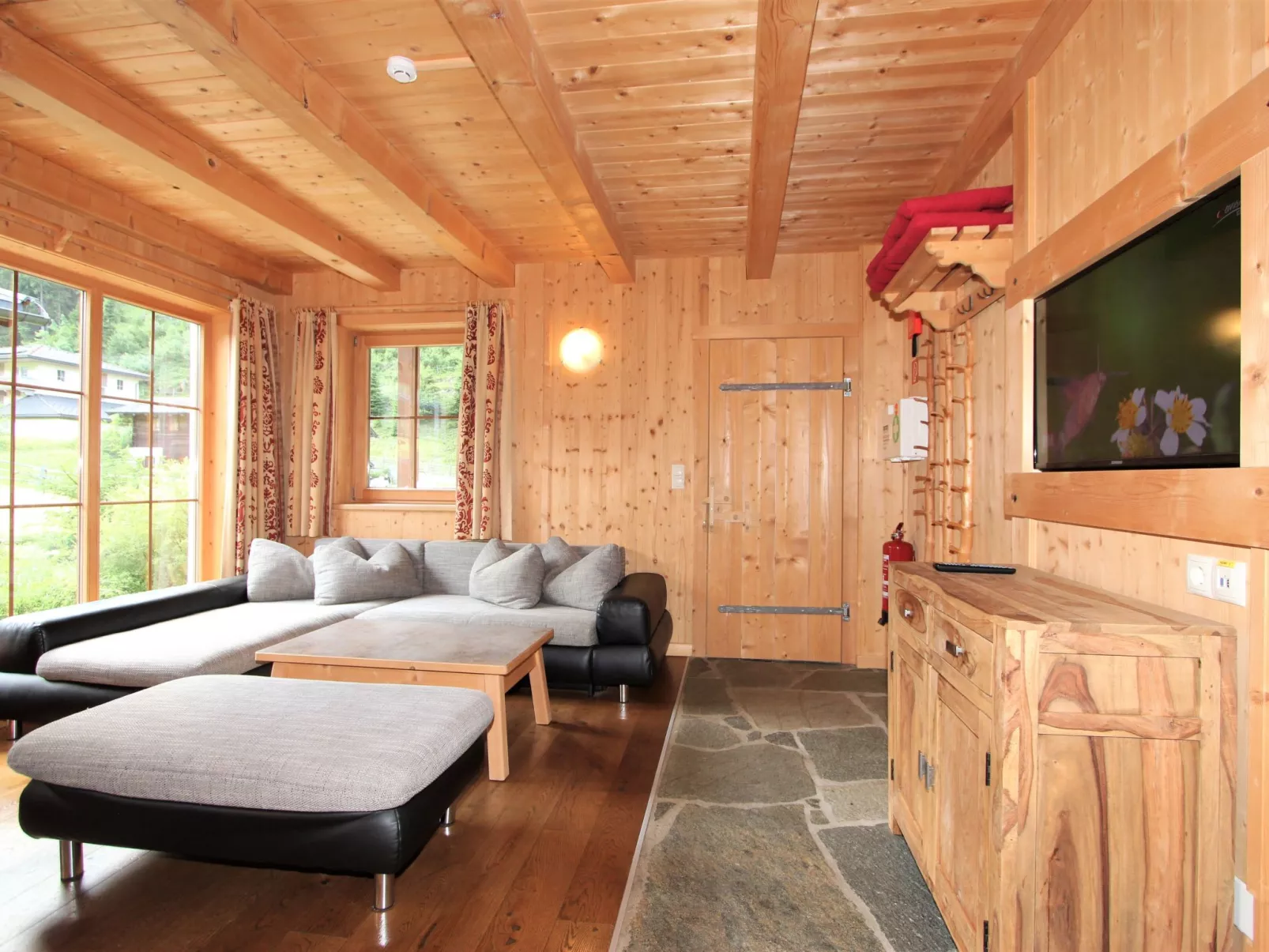 Chalet Alois-Binnen