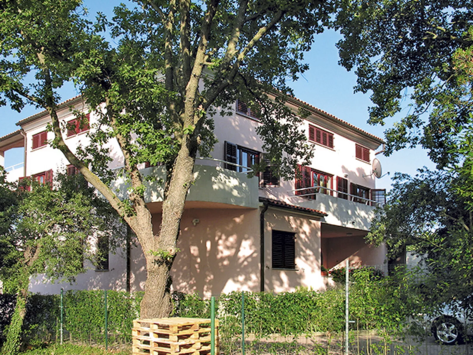 Lorenzin-Buiten