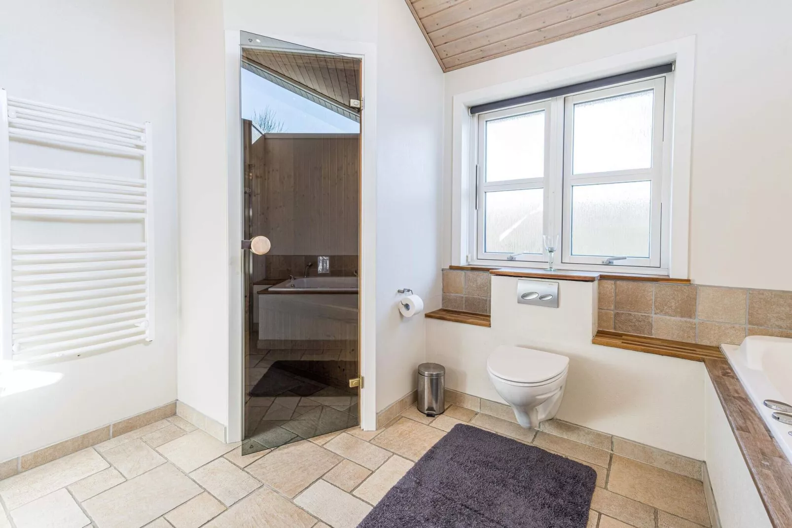 Luxe toevluchtsoord met spa and sauna-By Traum-Spa