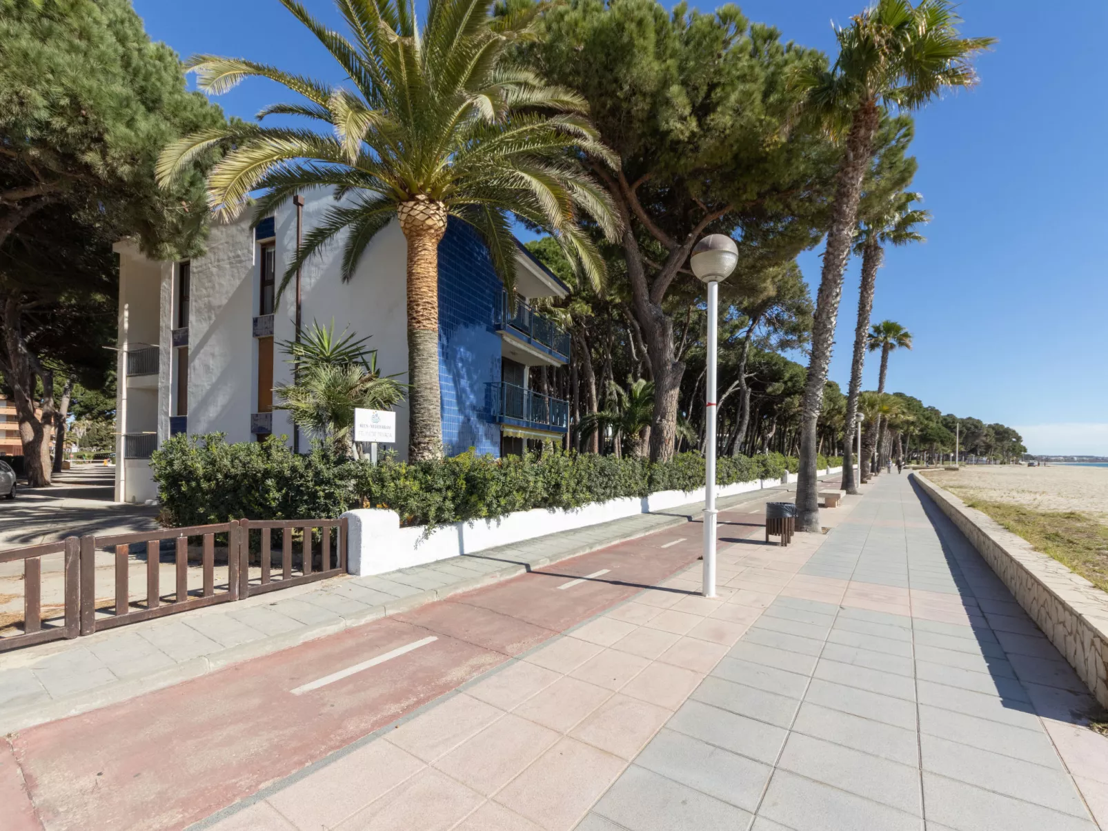 Reus Mediterraneo-Buiten