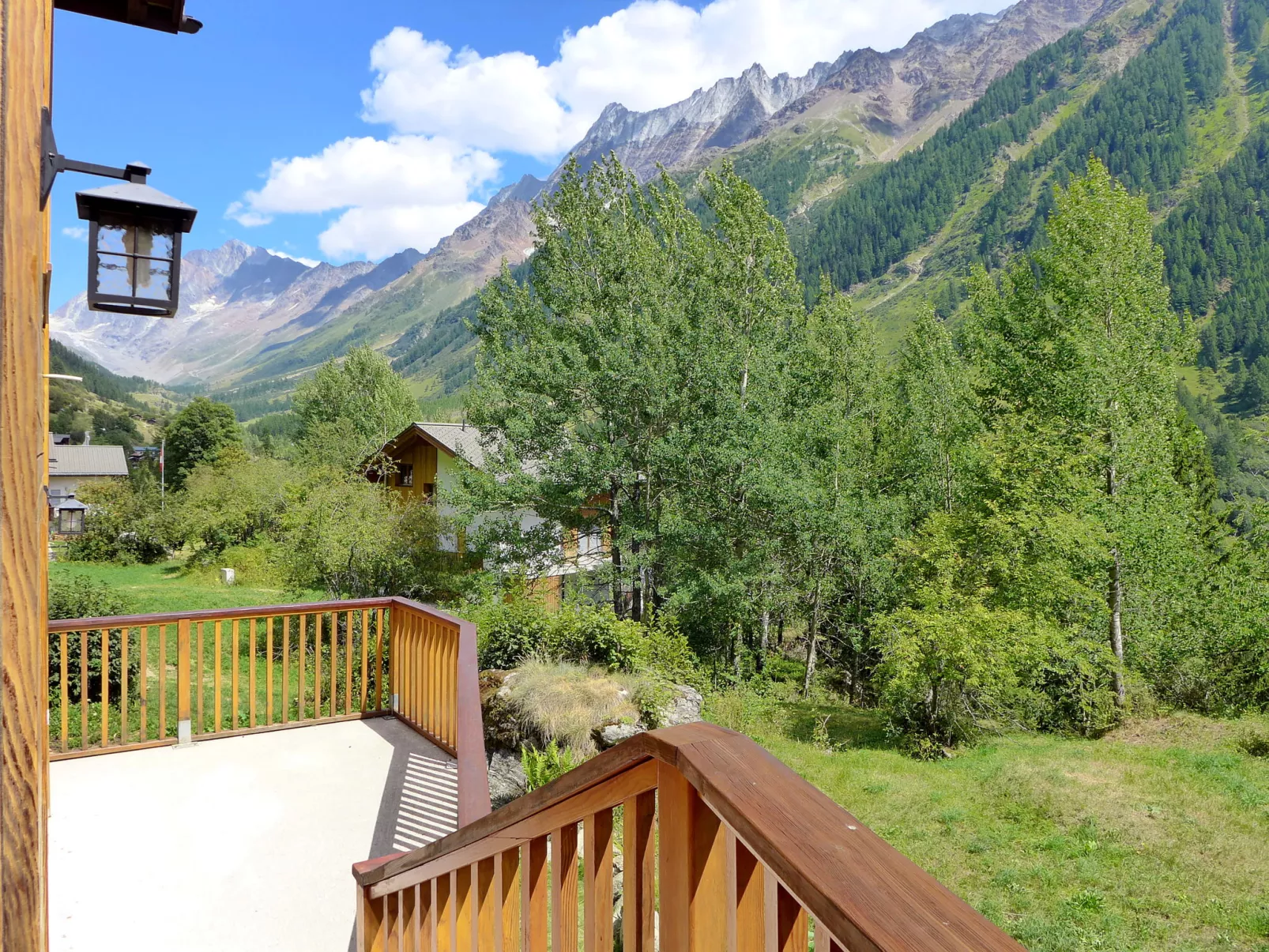 Chalet Eden-Buiten