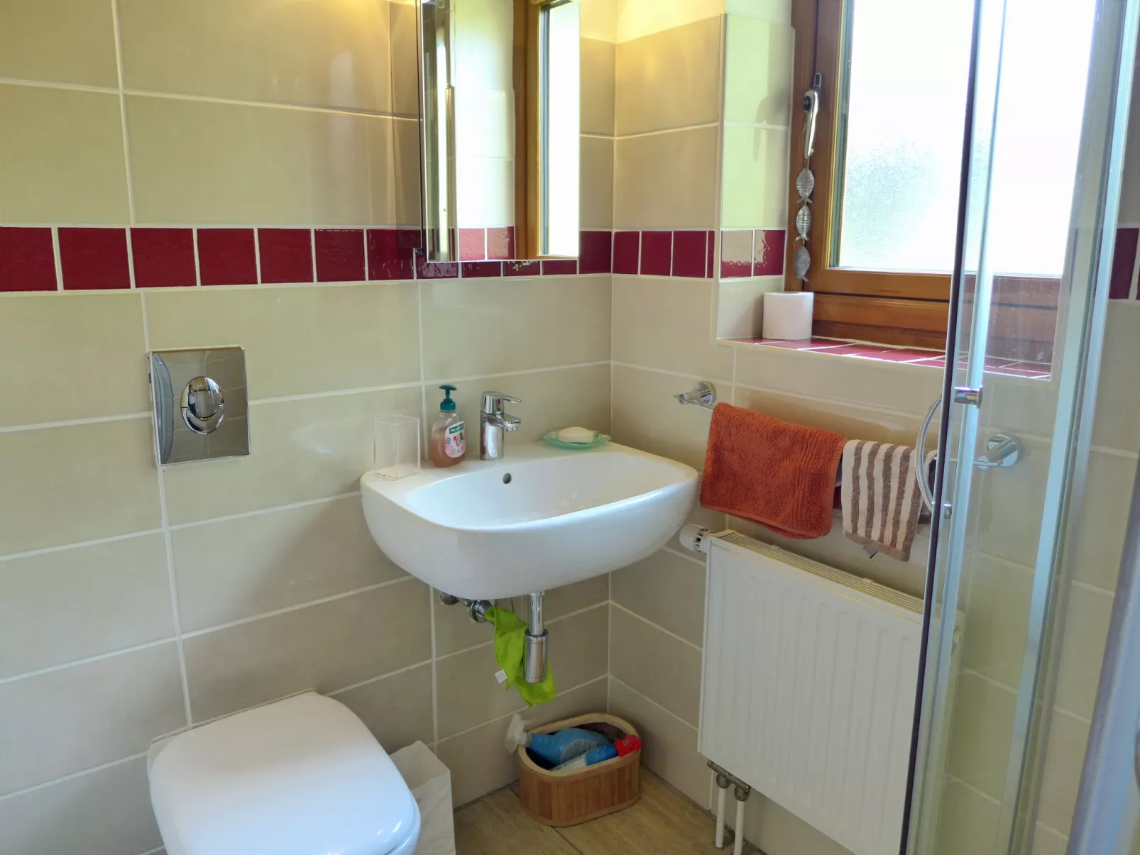 Chalet Eden-Binnen