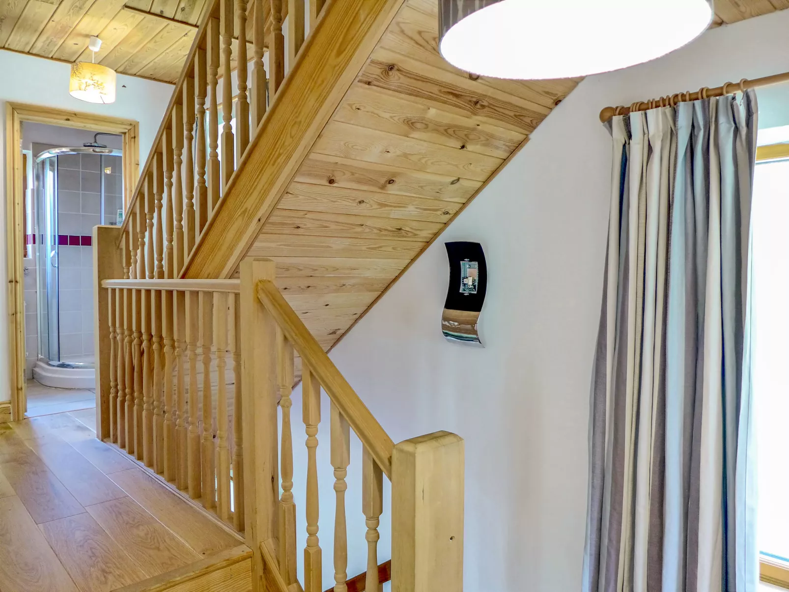 Chalet Eden-Binnen