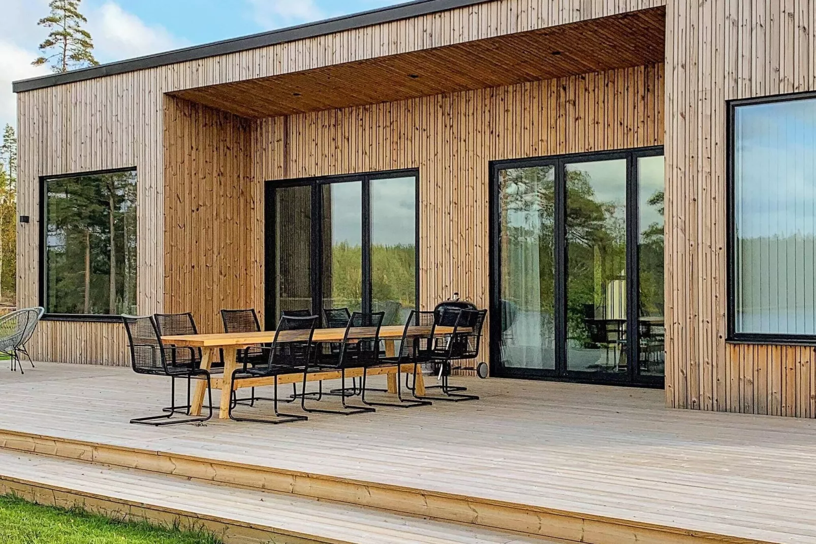 Moderne Lakeside Retreat-By Traum-Buitenlucht