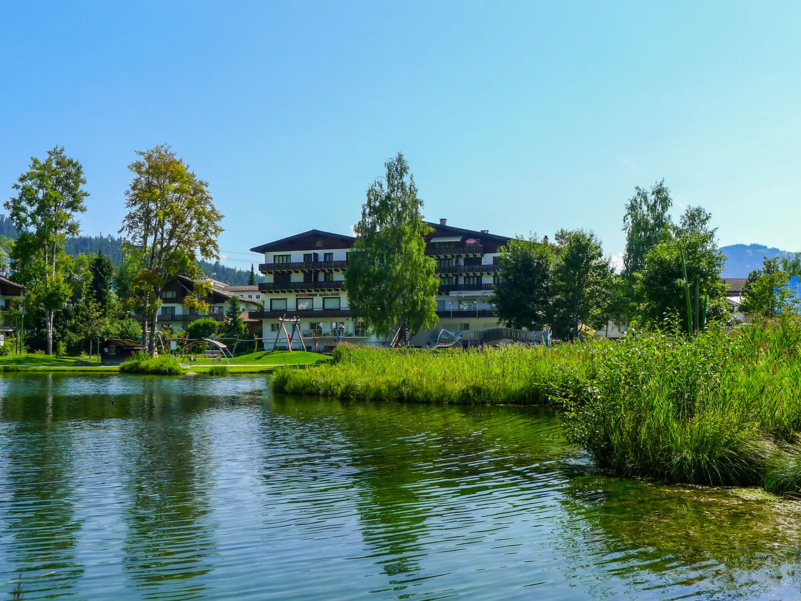 Apt. 13-Buiten