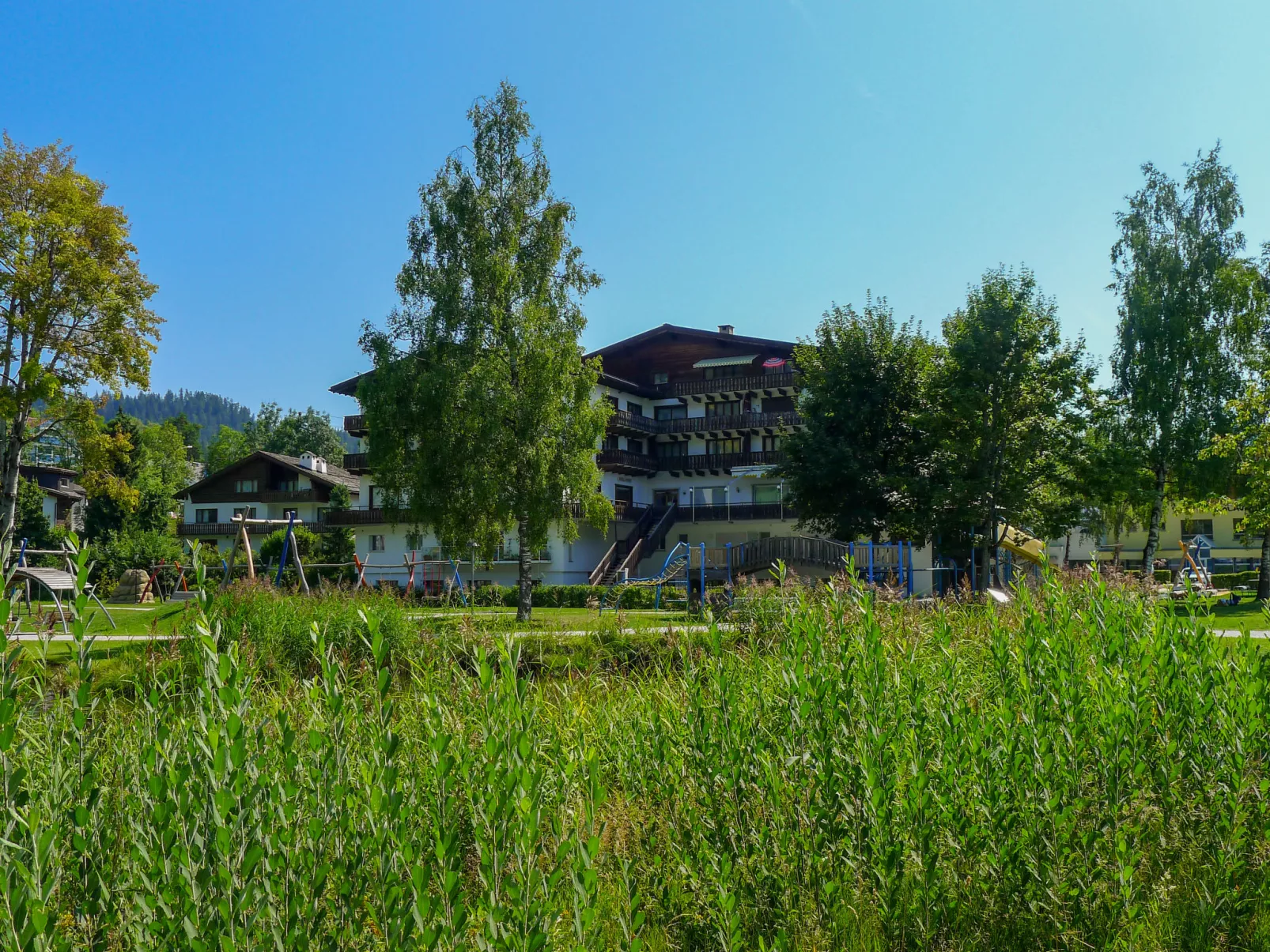 Apt. 13-Buiten
