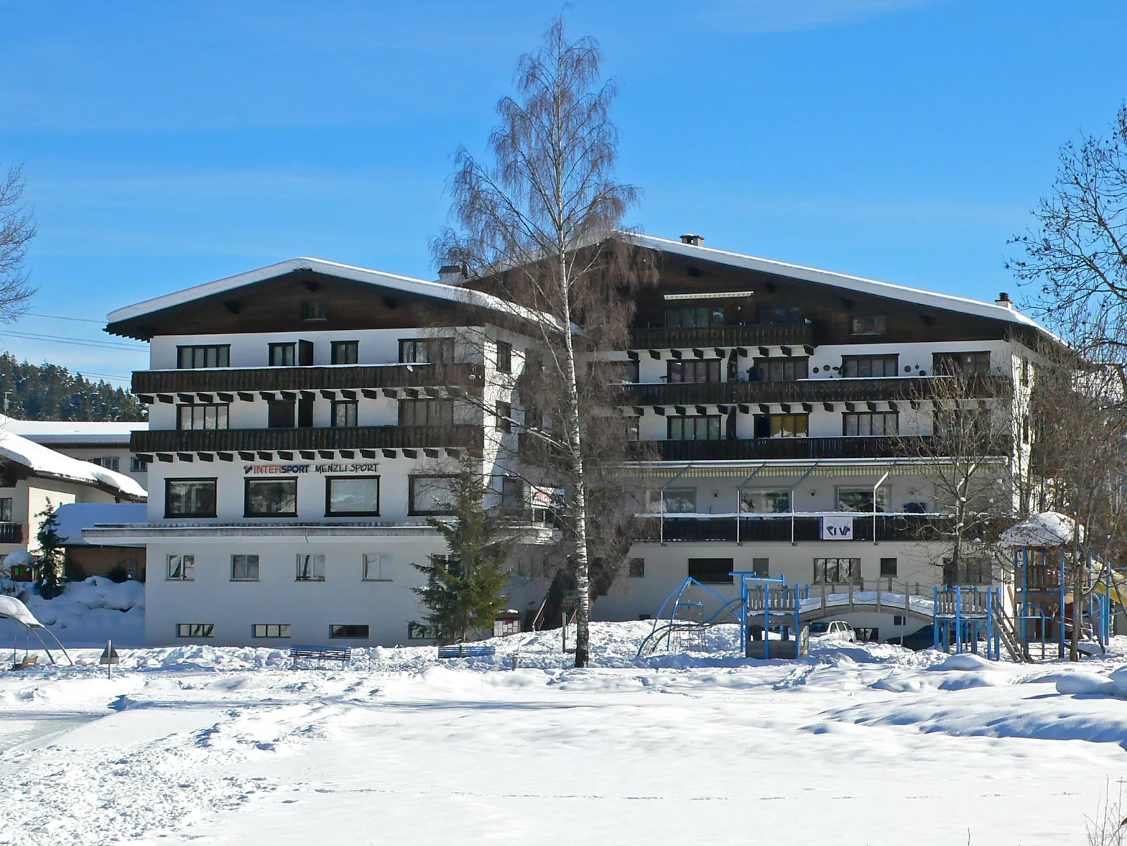 Apt. 13-Buiten