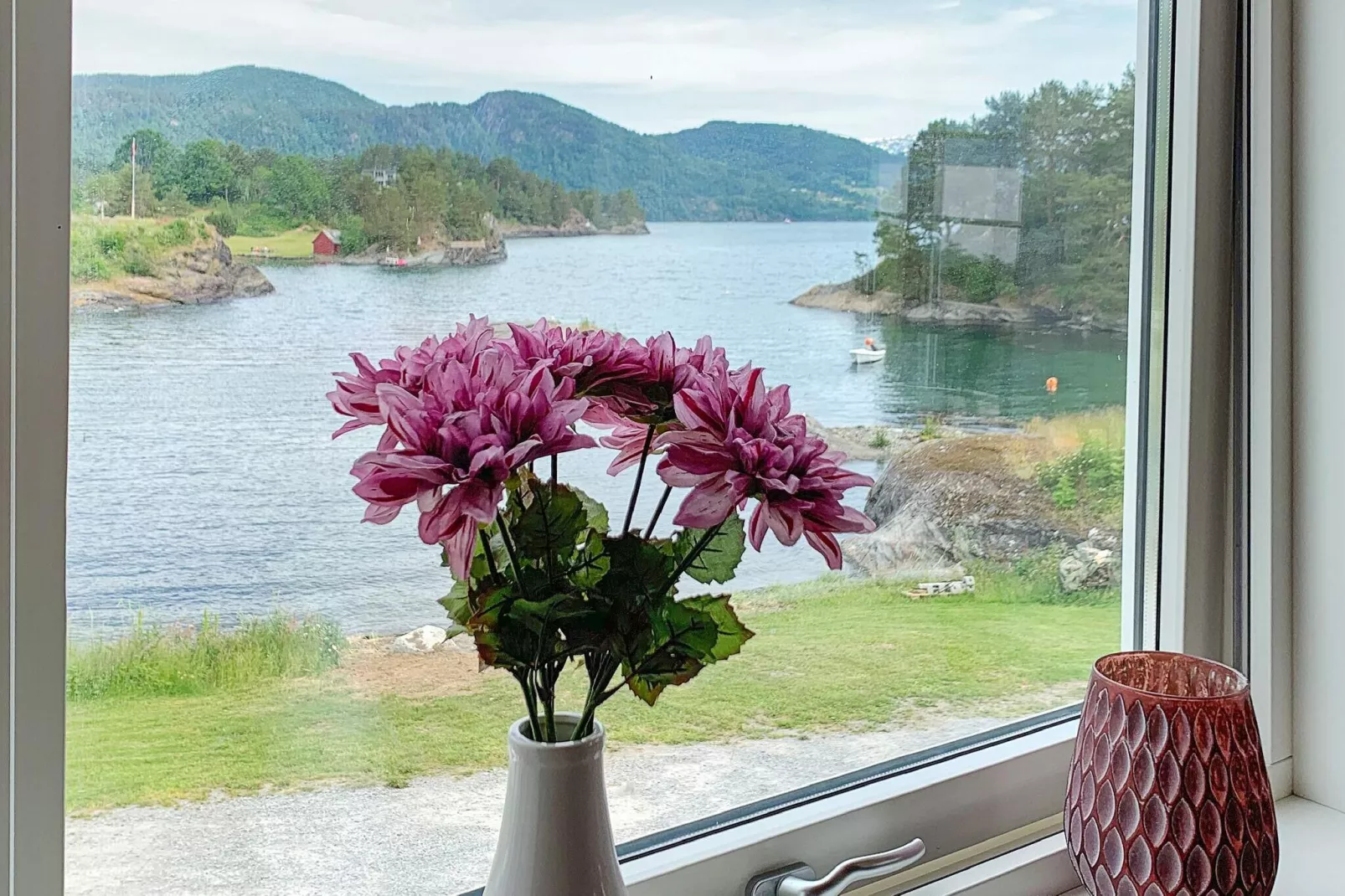 Strandparadijs in Hardangerfjord-By Traum-Binnen