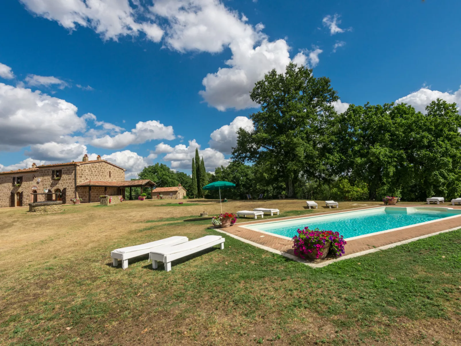 Casale Poggio Lupinaio-Buiten