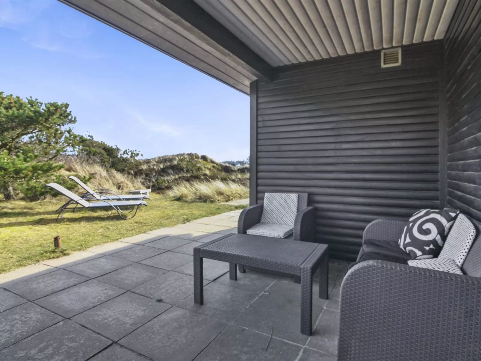 "Stina" - 250m from the sea-Buiten