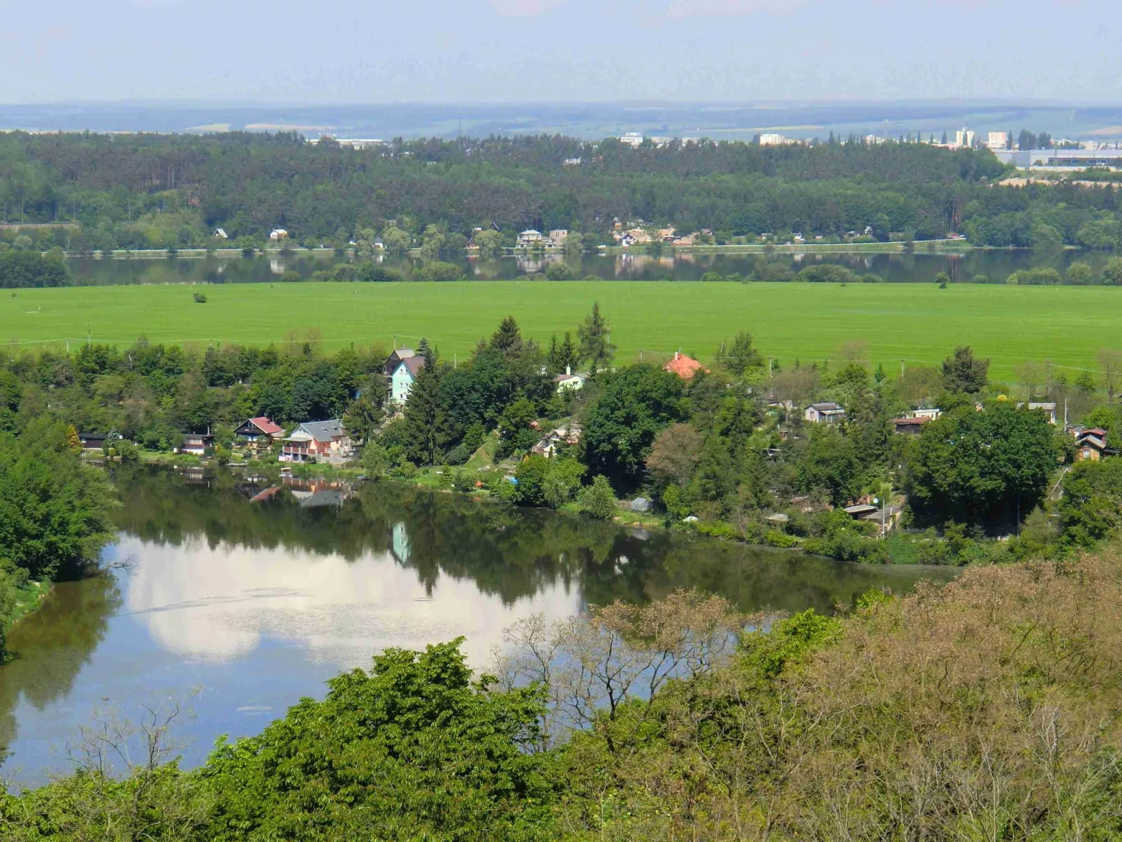 U přehradního jezera-Buiten
