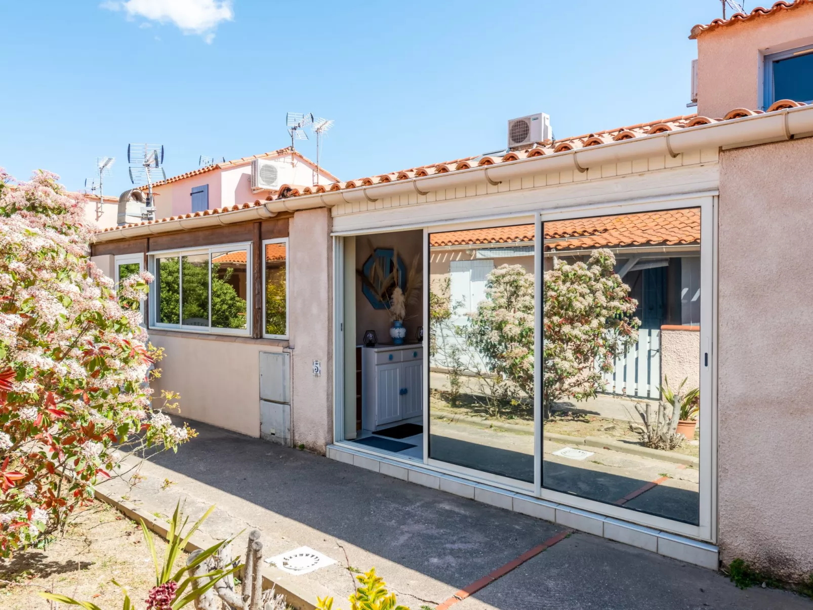 Les Patios de La Mer-Buiten