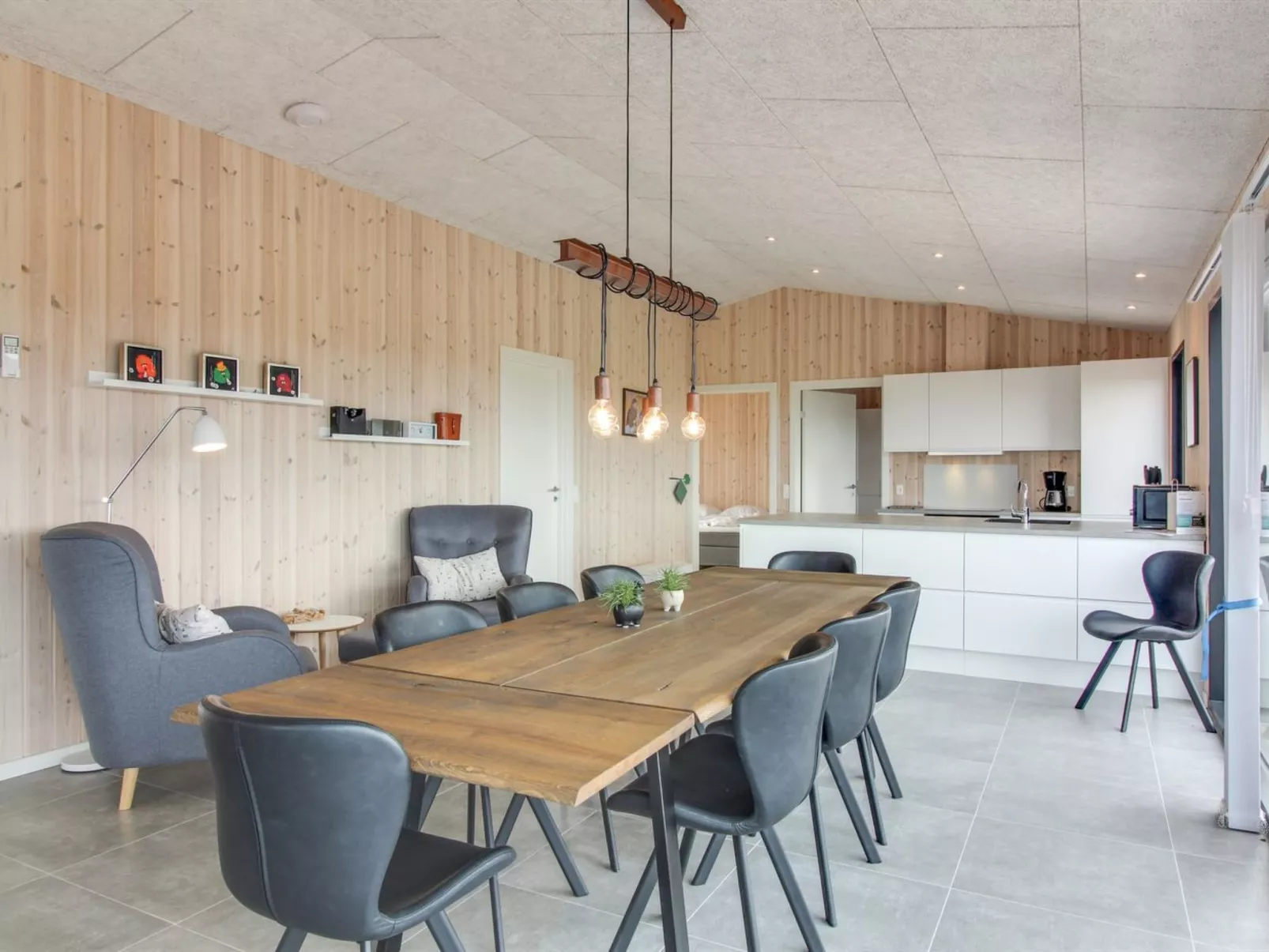 "Heilo" - 300m from the sea-Binnen