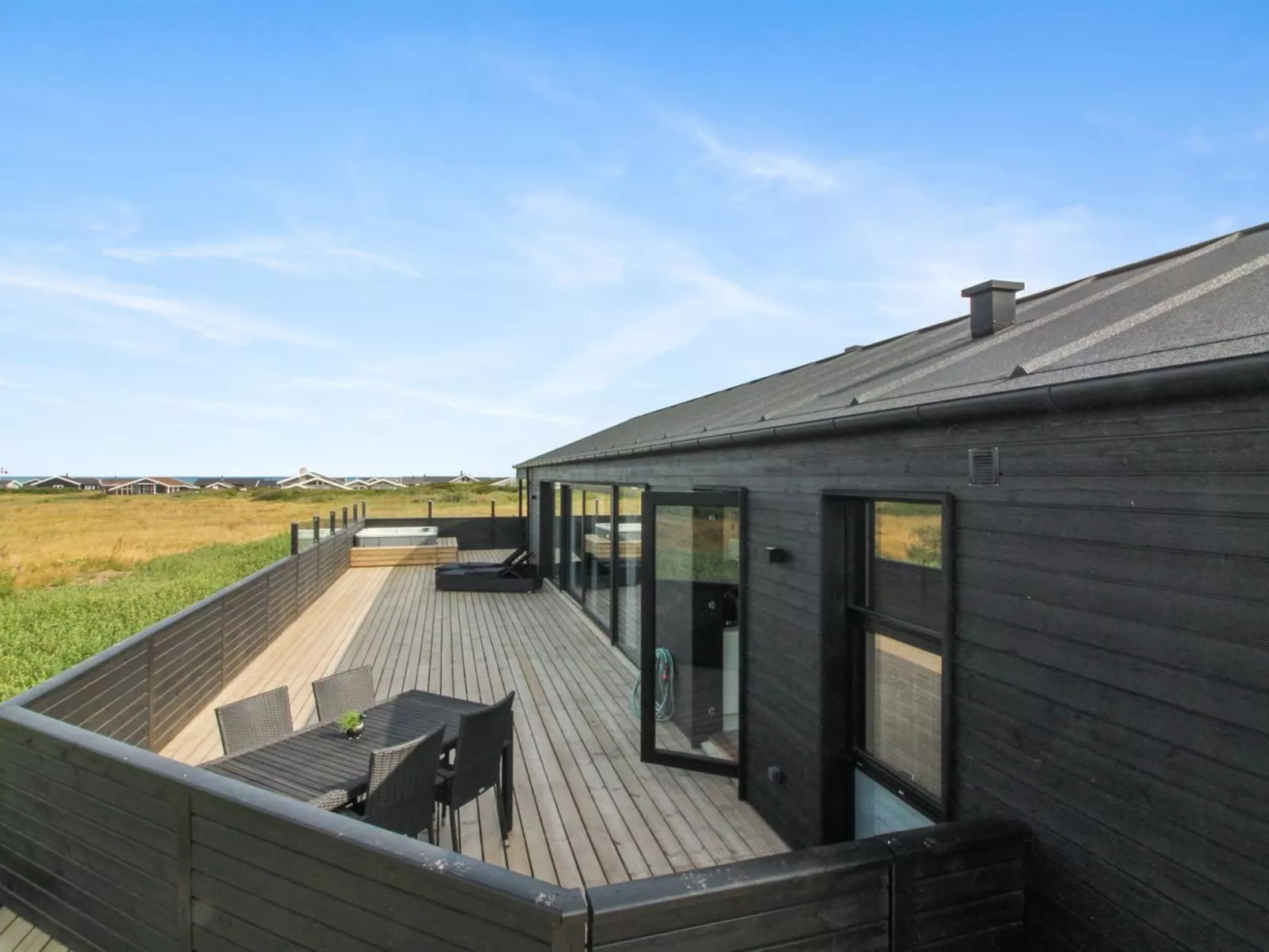 "Heilo" - 300m from the sea-Buiten
