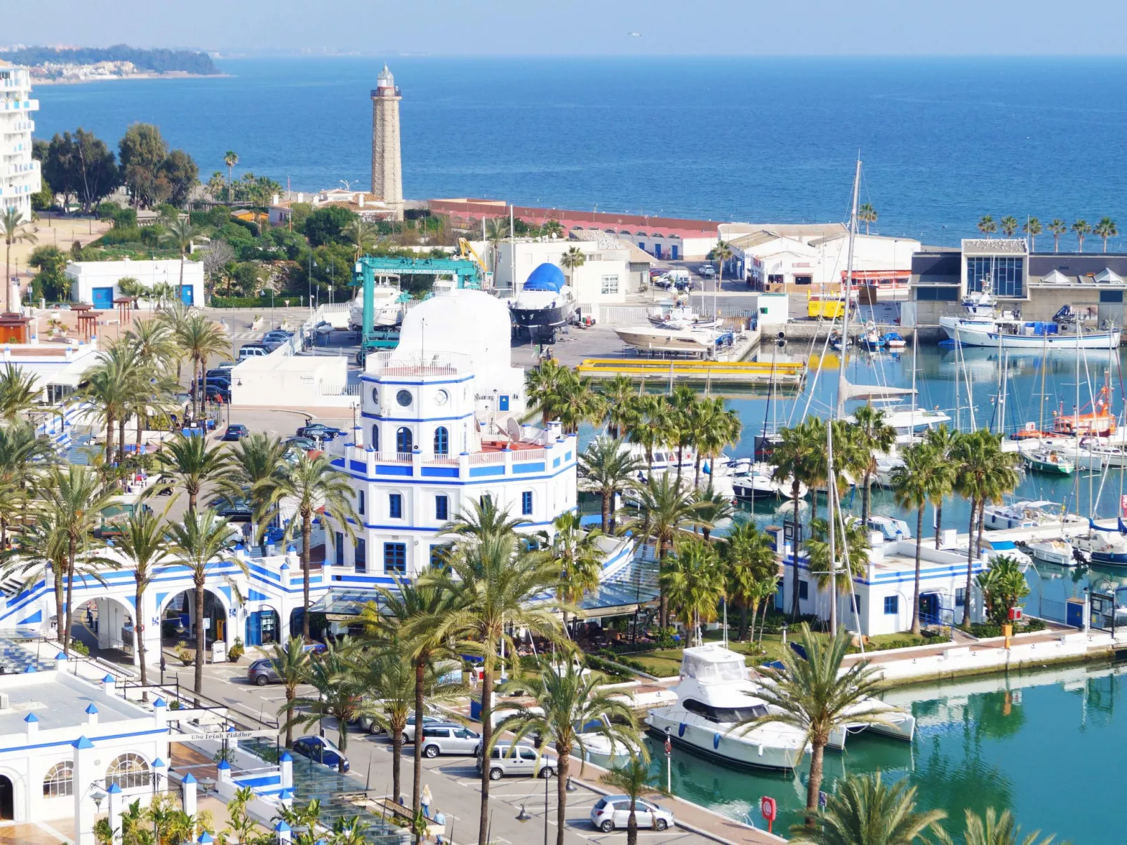 Portside EStepona-Buiten
