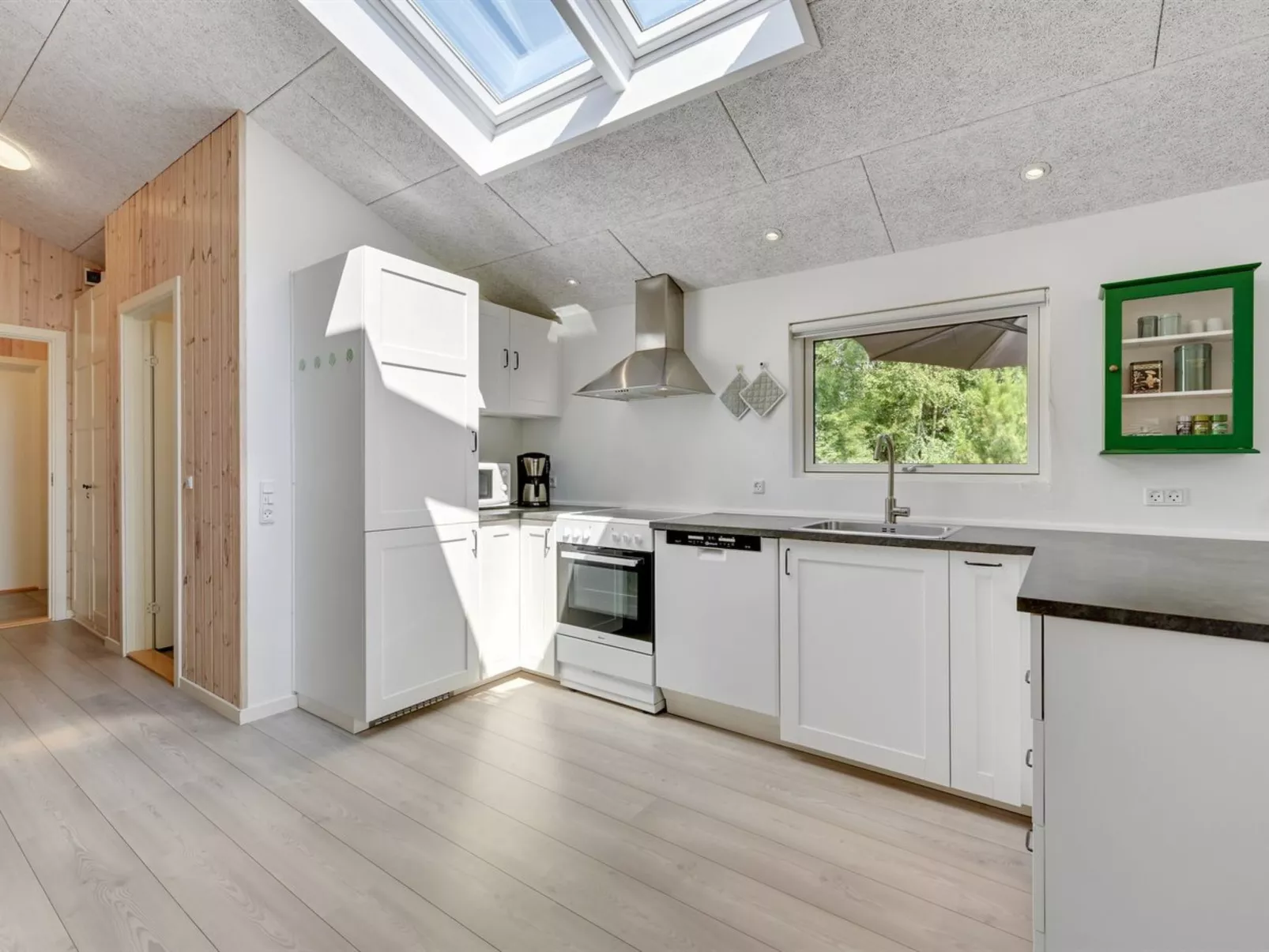 "Solja" - 500m from the sea-Binnen