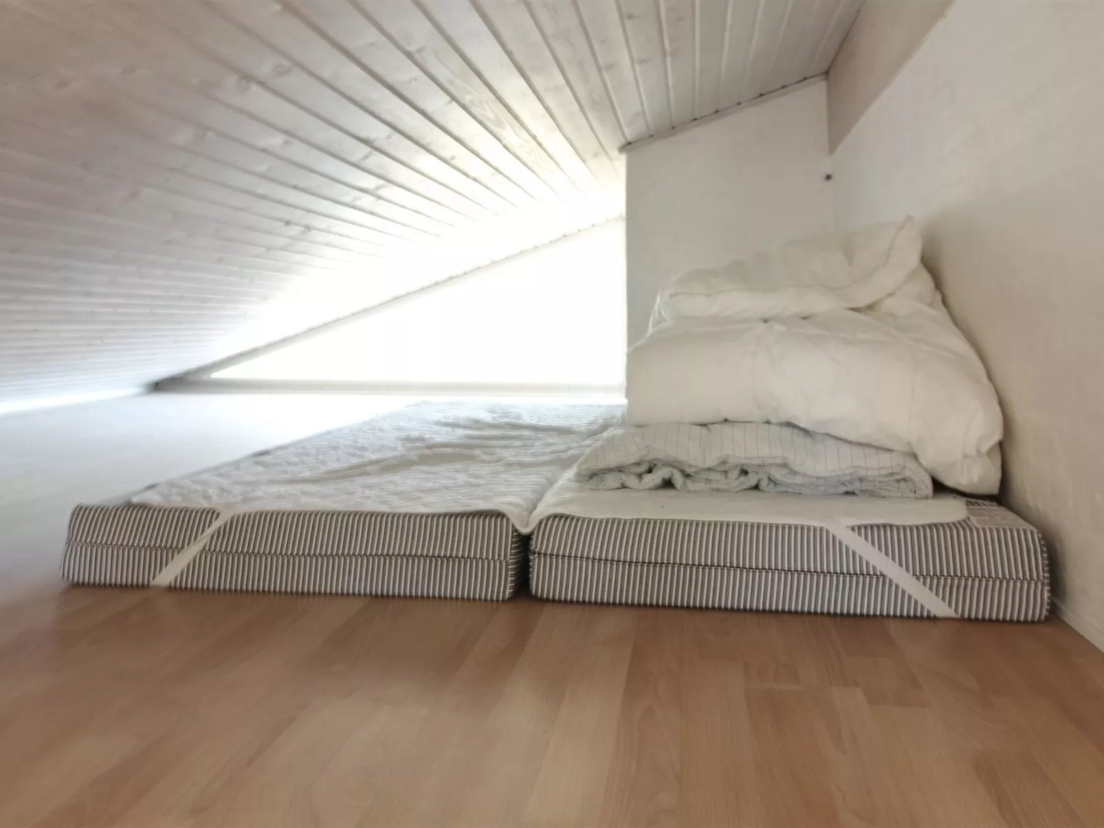 "Aponi" - 400m from the sea-Binnen