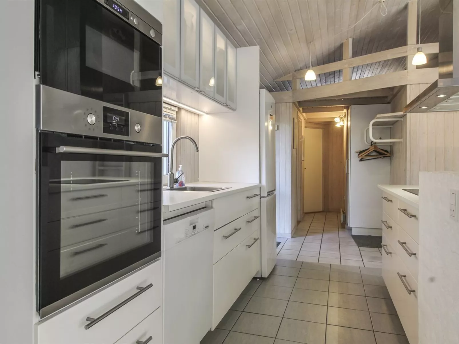 "Aponi" - 400m from the sea-Binnen
