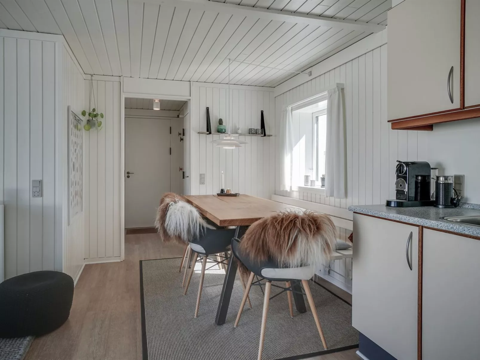 "Ingomar" - 300m from the sea