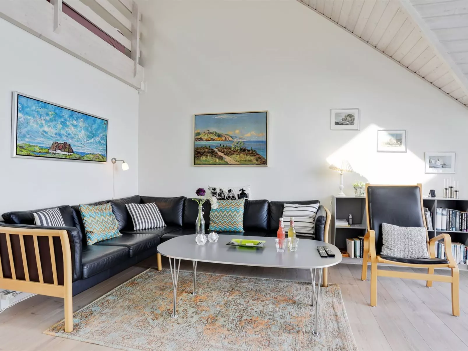 "Momo" - 10m from the sea-Binnen