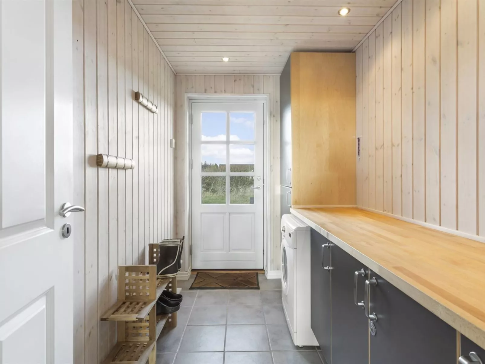 "Annemie" - 1.8km from the sea-Binnen