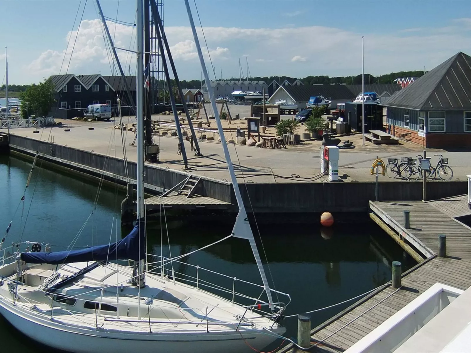 "Knud" - 2m from the sea-Buiten