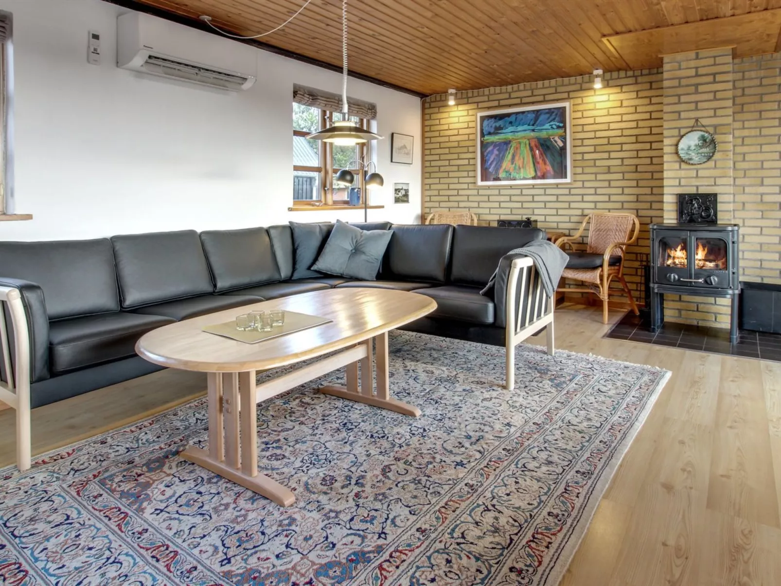 "Agot" - 3.3km from the sea-Binnen