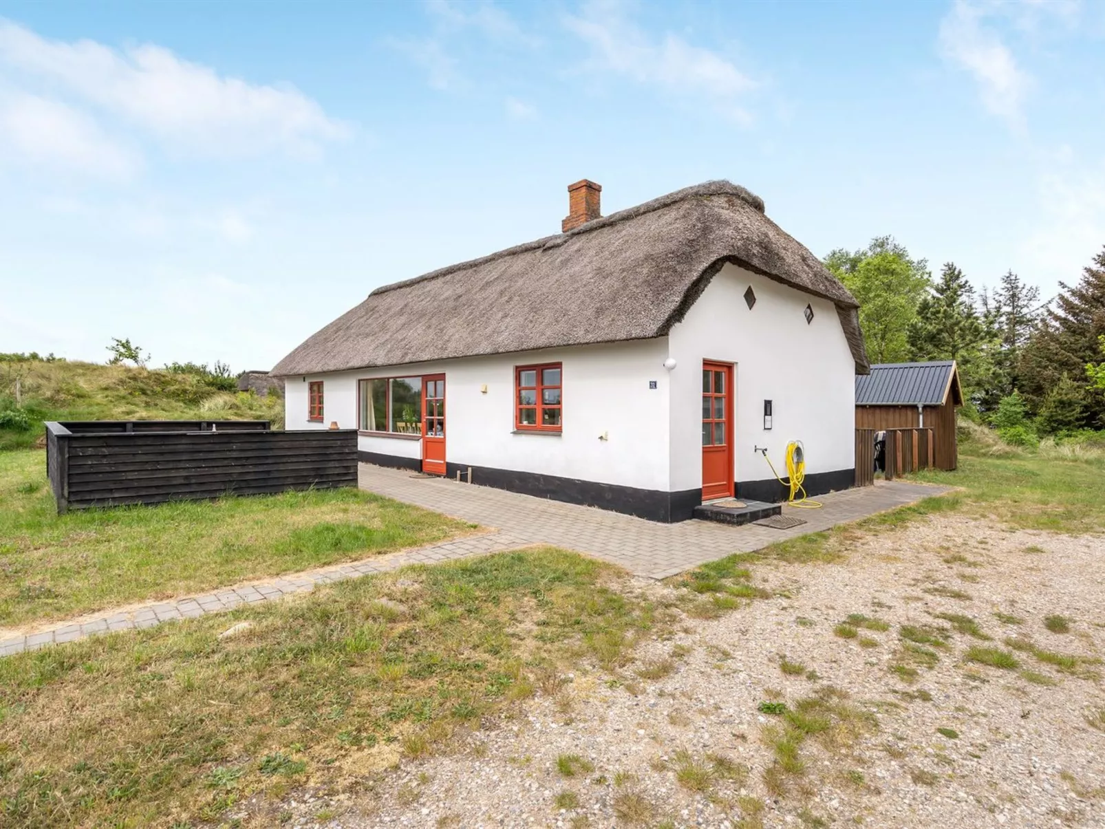 "Agot" - 3.3km from the sea-Buiten