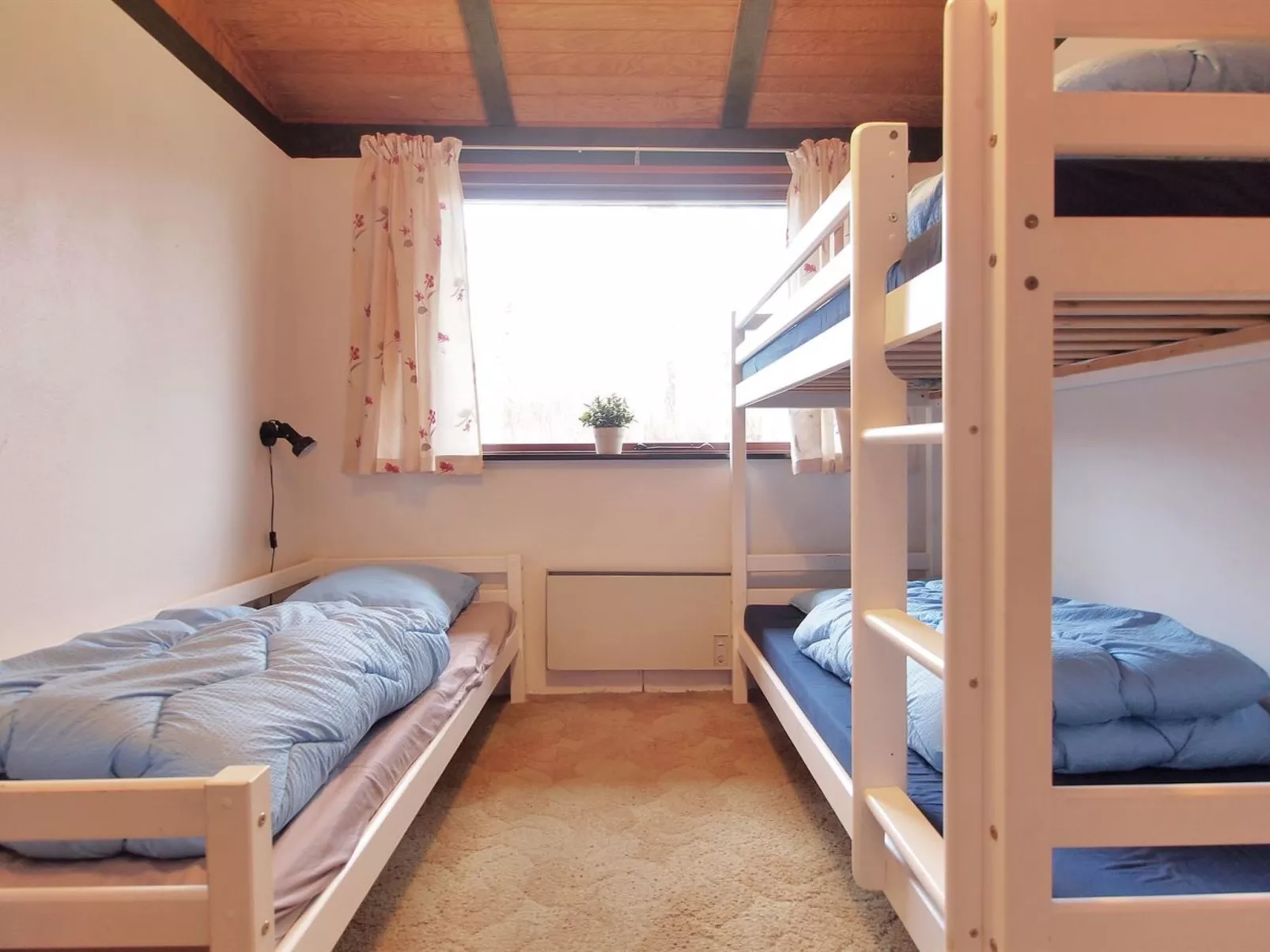 "Tjara" - 600m from the sea-Binnen