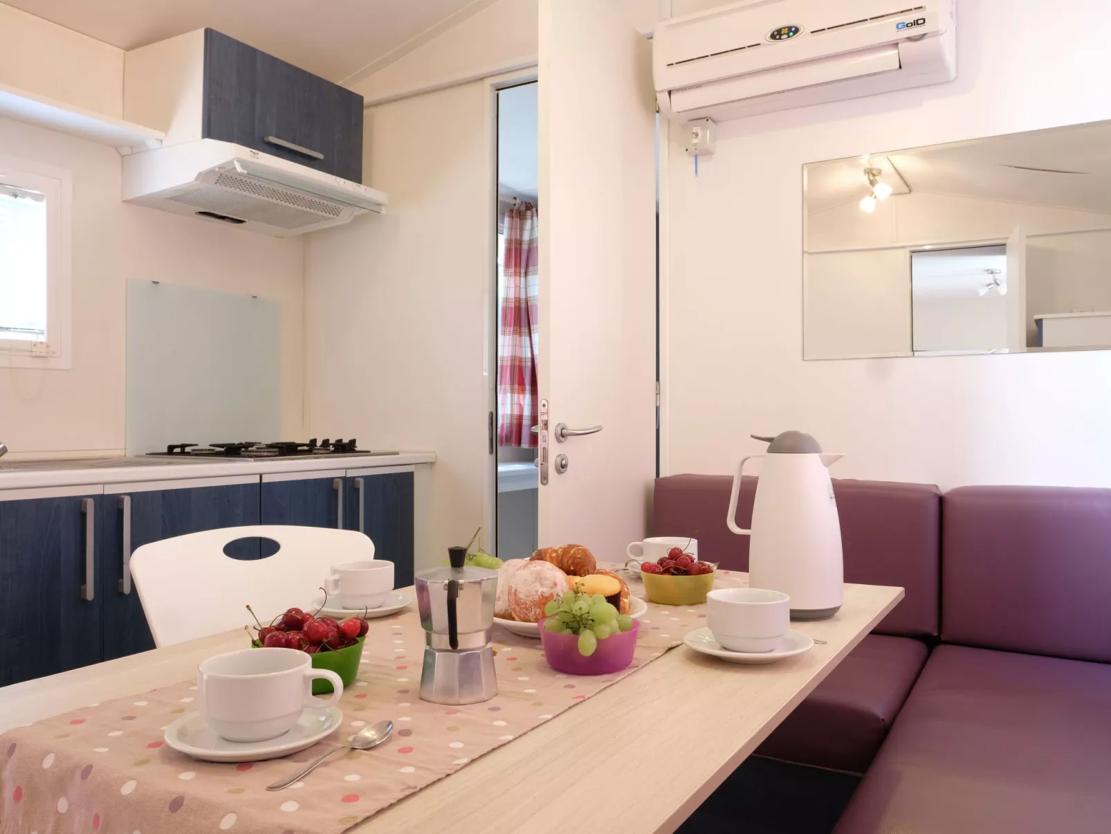 Camping Butterfly-Binnen