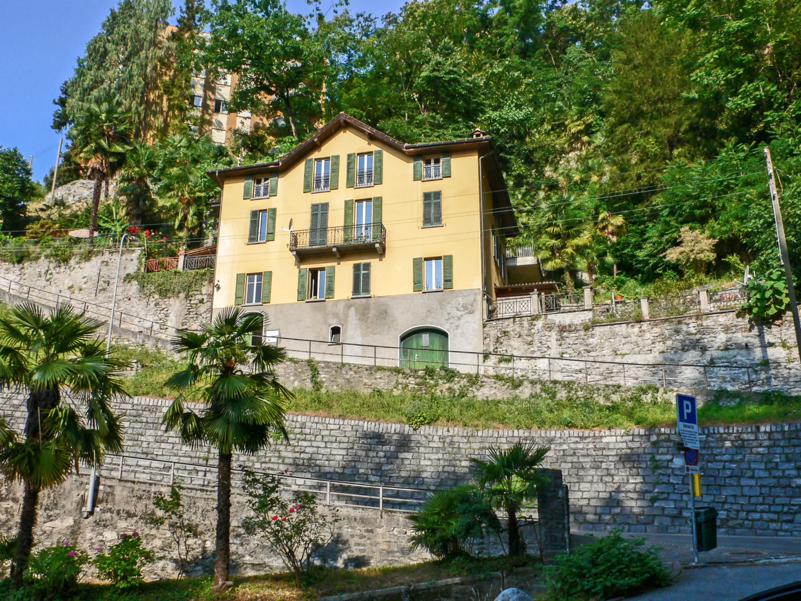 Tazzino-Buiten
