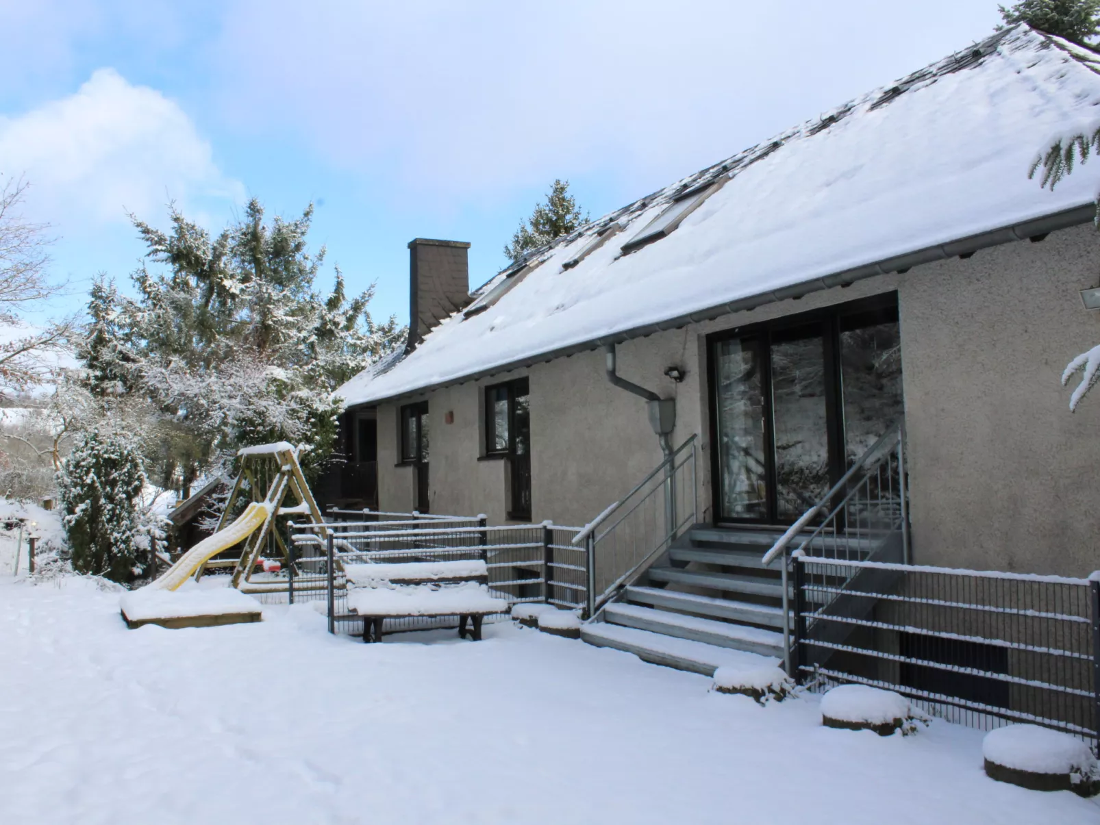 Eifelnatur (Haus 2)-Buiten