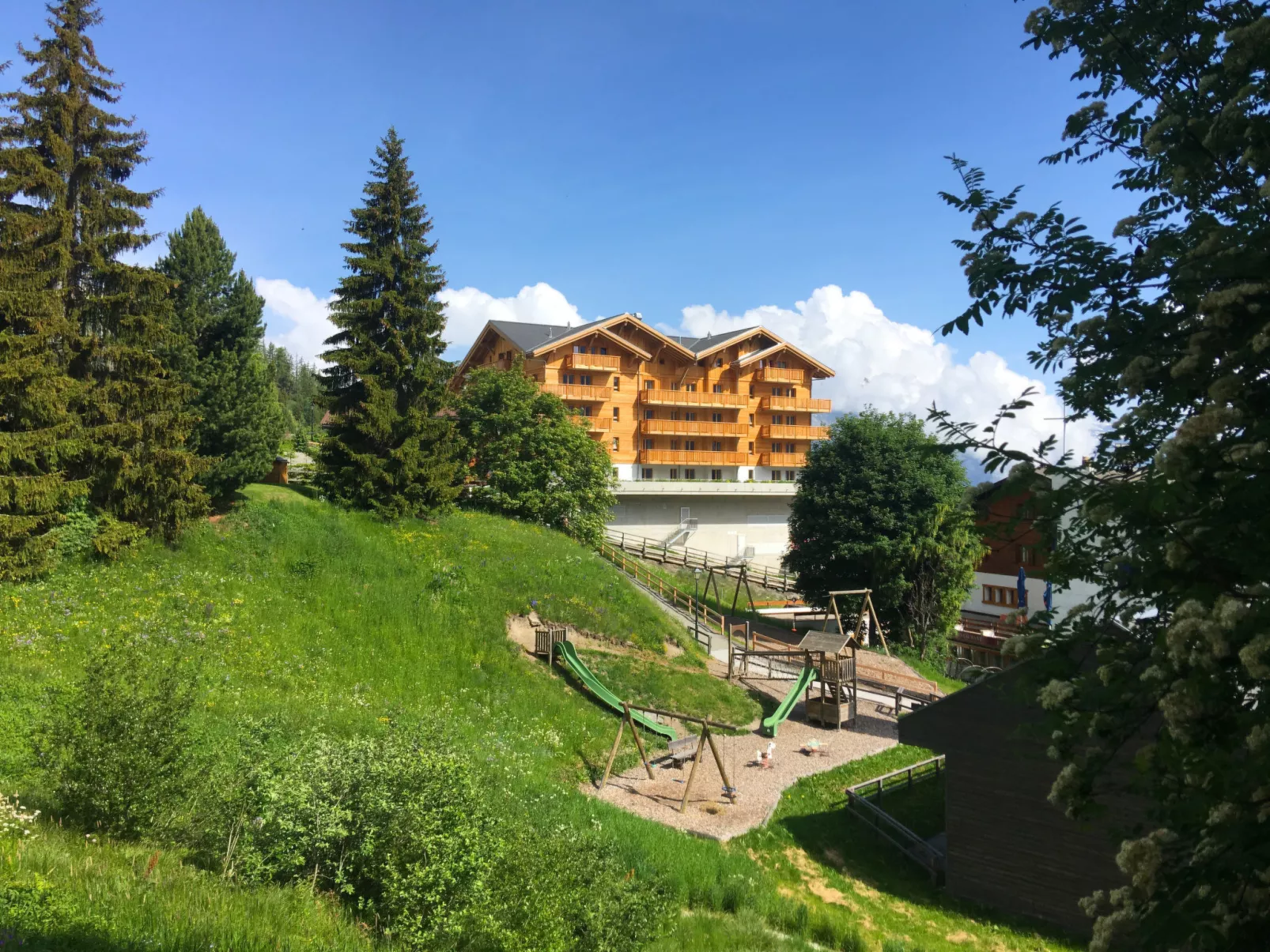 T-Resort La Tzoumaz 2p4-Buiten