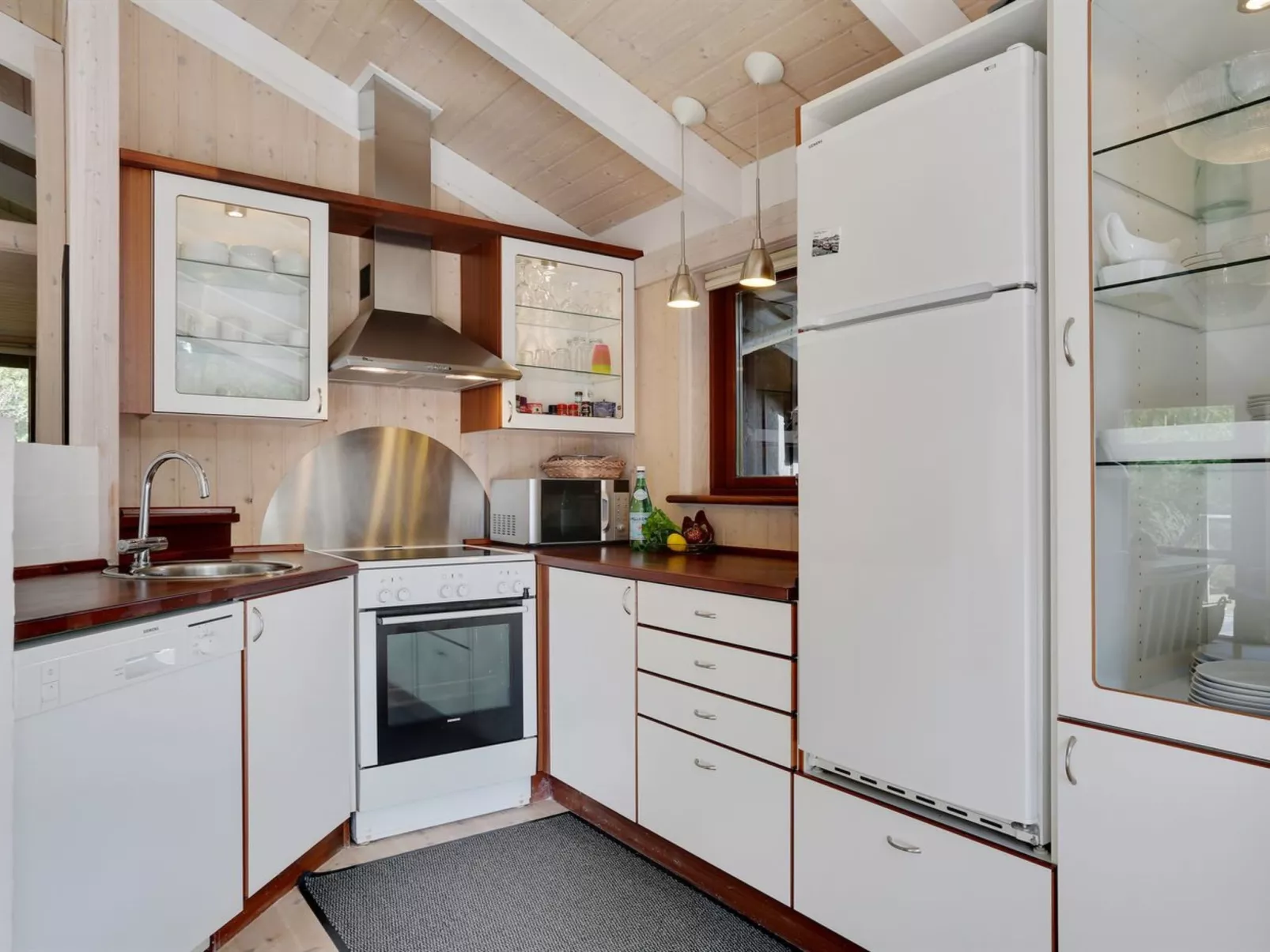 "Bernarda" - 400m from the sea-Binnen