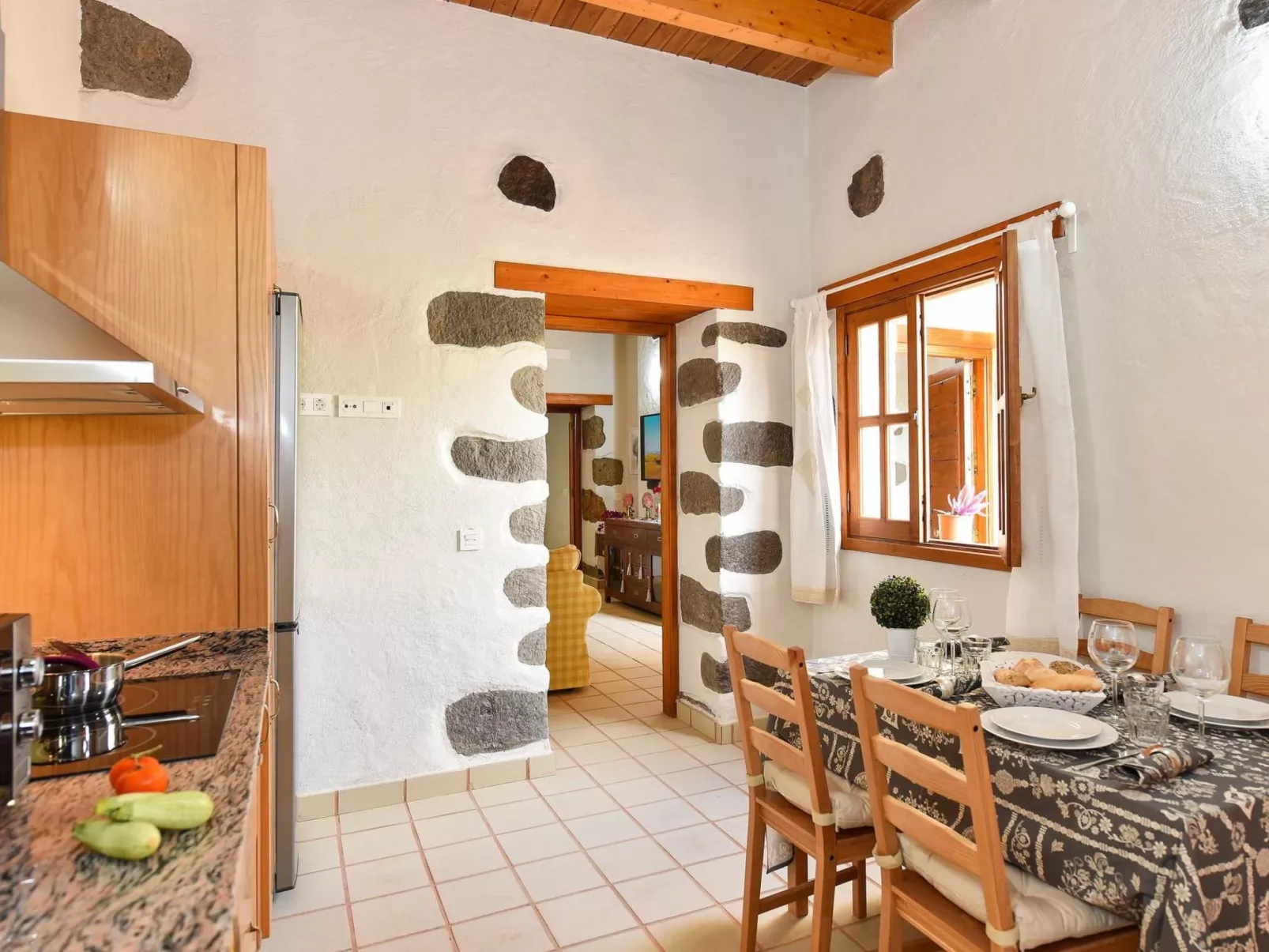 Los Algodones Cottage with Pool-Binnen