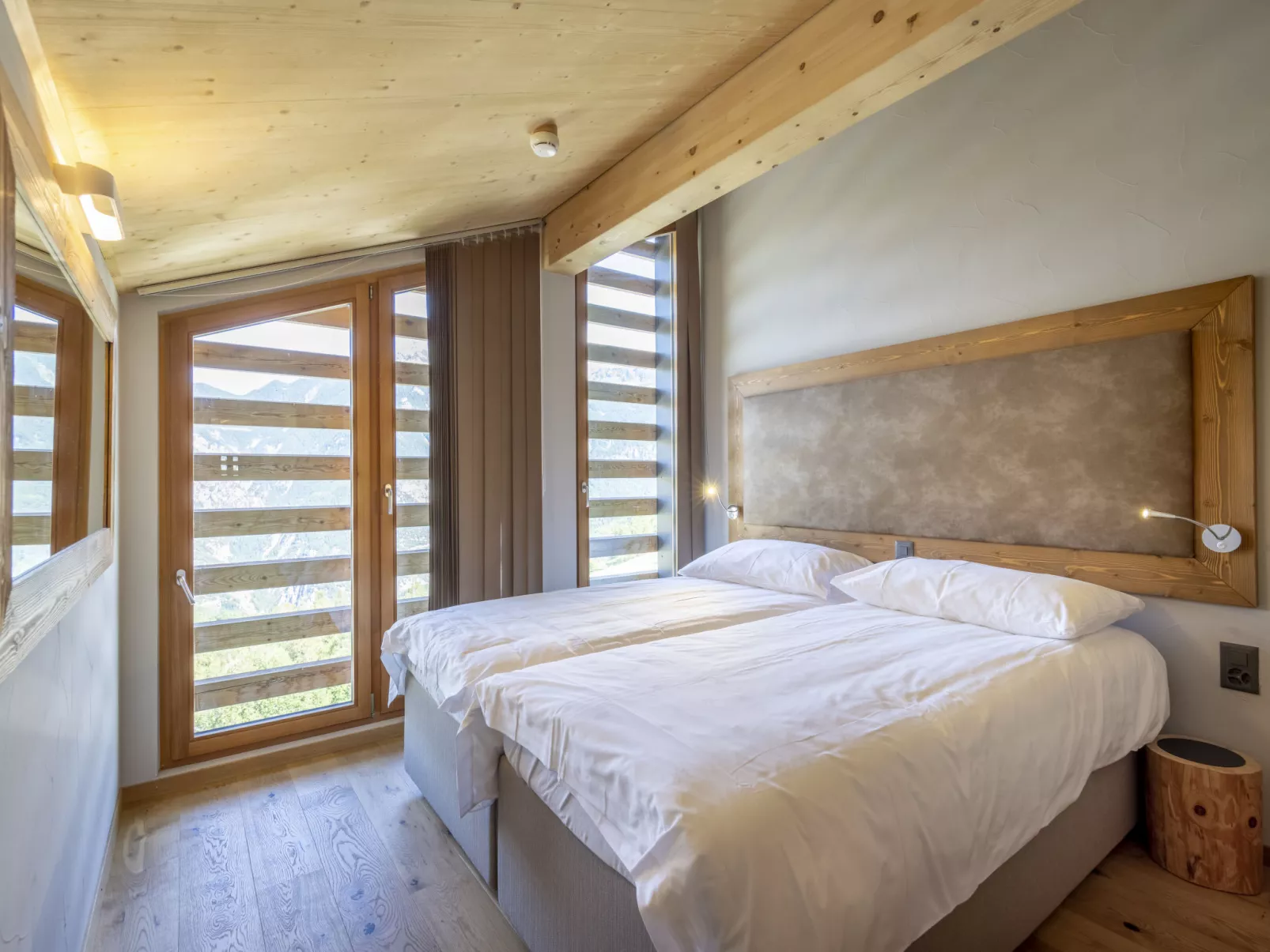 SWISSPEAK Resorts 3 pièces duplex balcon-Binnen
