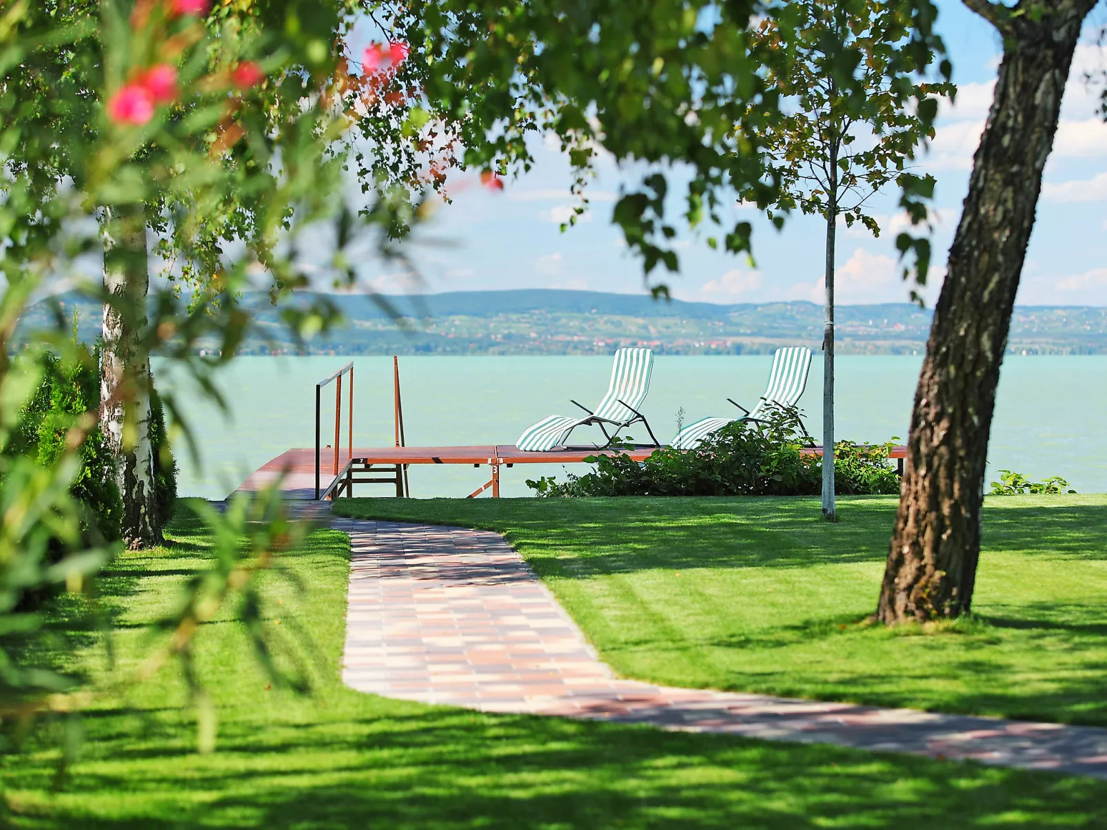 Lakefront 1-Buiten