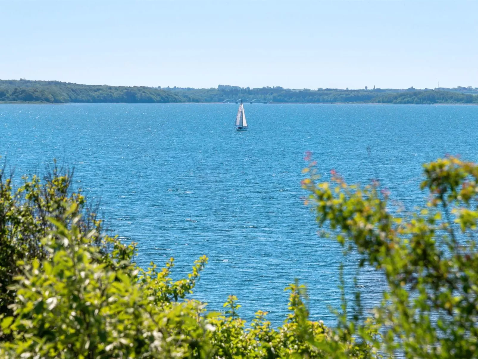 "Tobrjön" - 200m to the inlet-Buiten