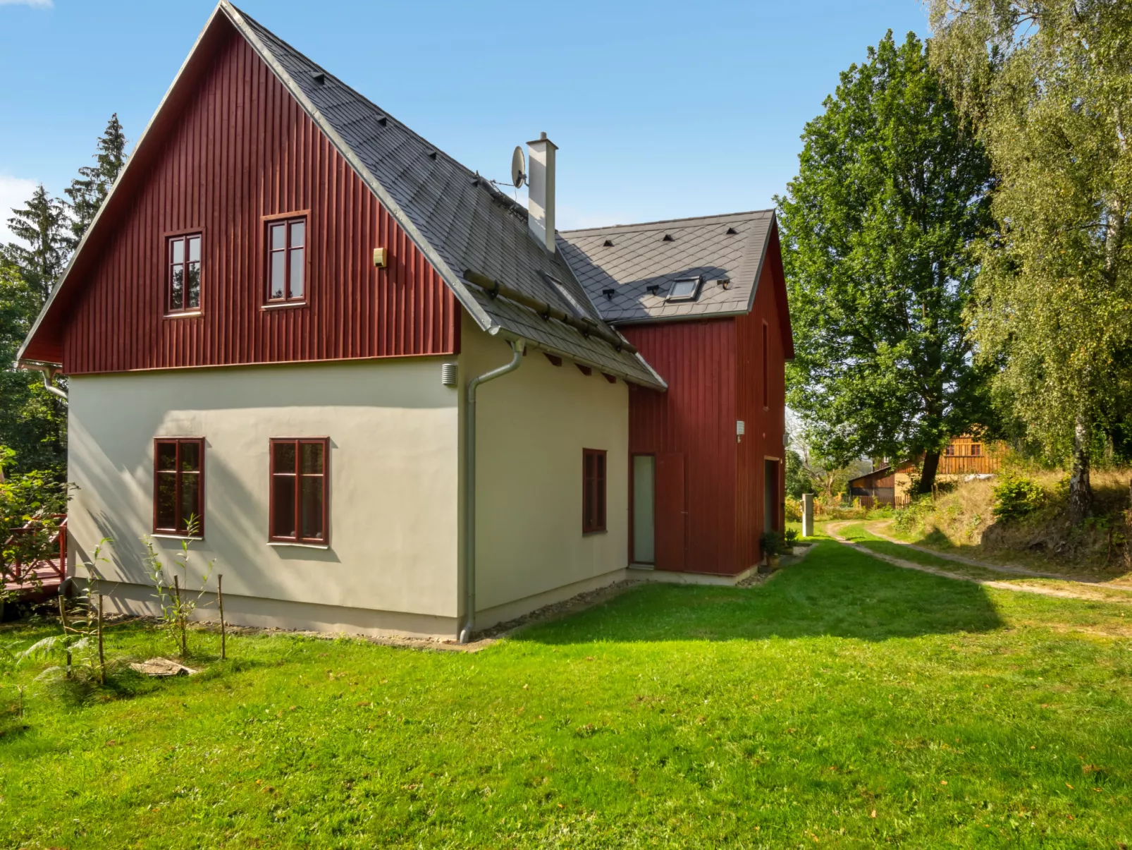 Na mechu-Buiten