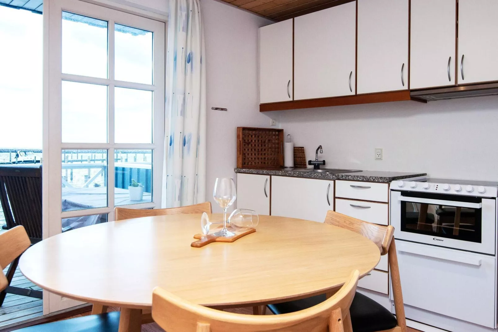 Kustsereniteit bij Grena Marina-By Traum-Binnen