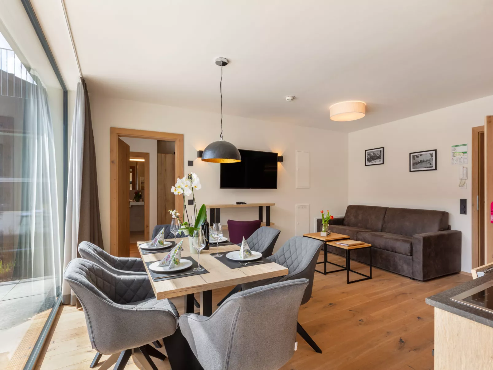 Emma Deluxe Aparthotel-Binnen