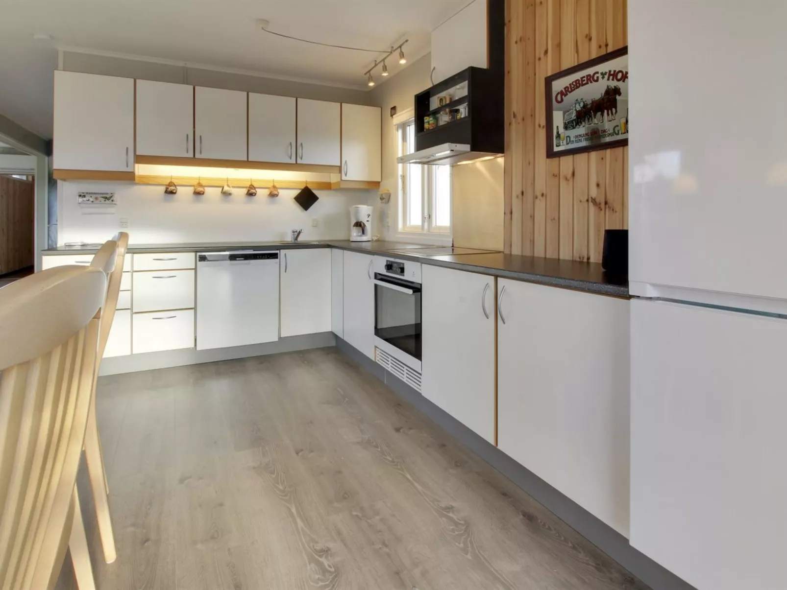 "Viveka" - 500m from the sea-Binnen