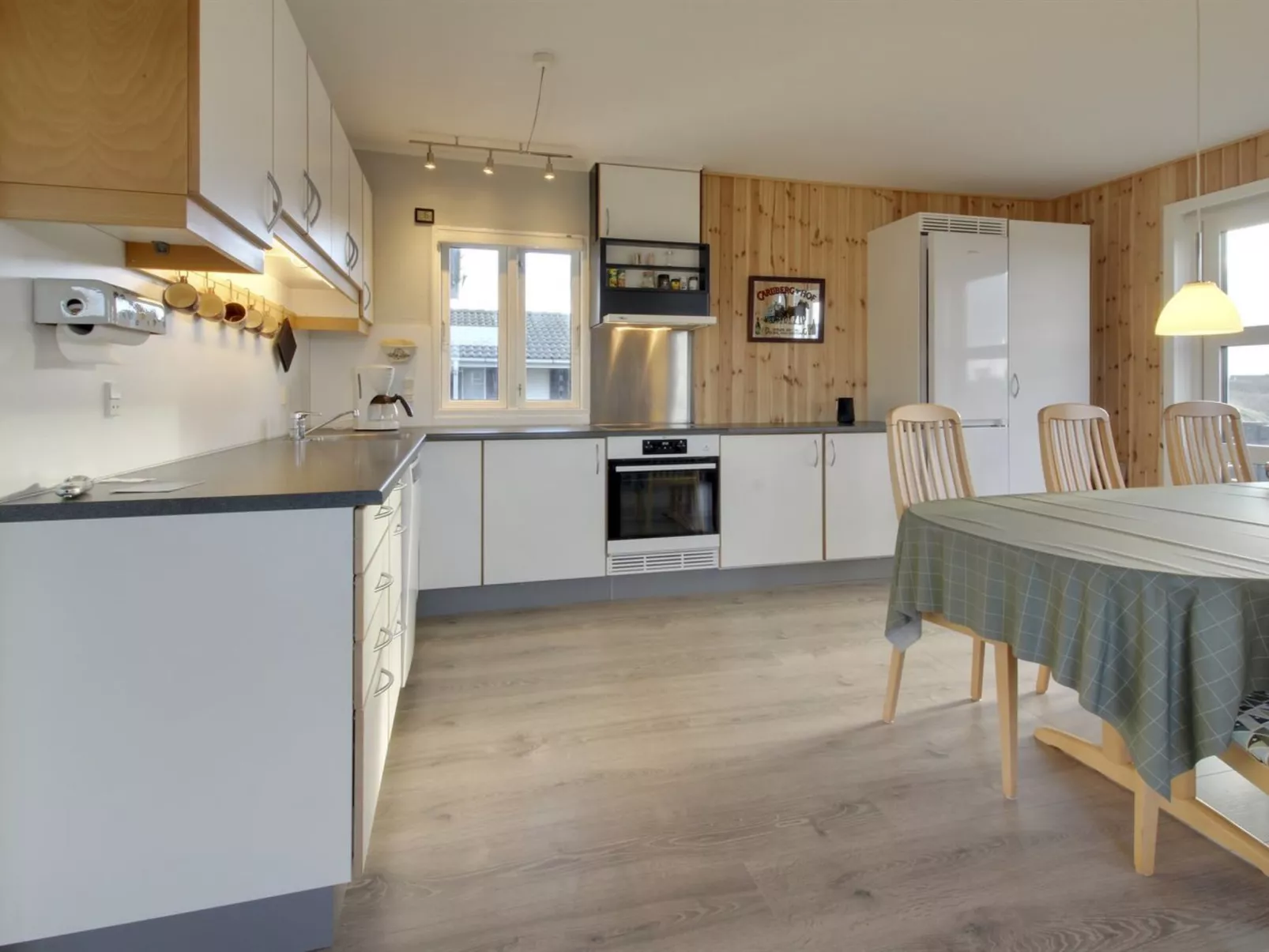 "Viveka" - 500m from the sea-Binnen