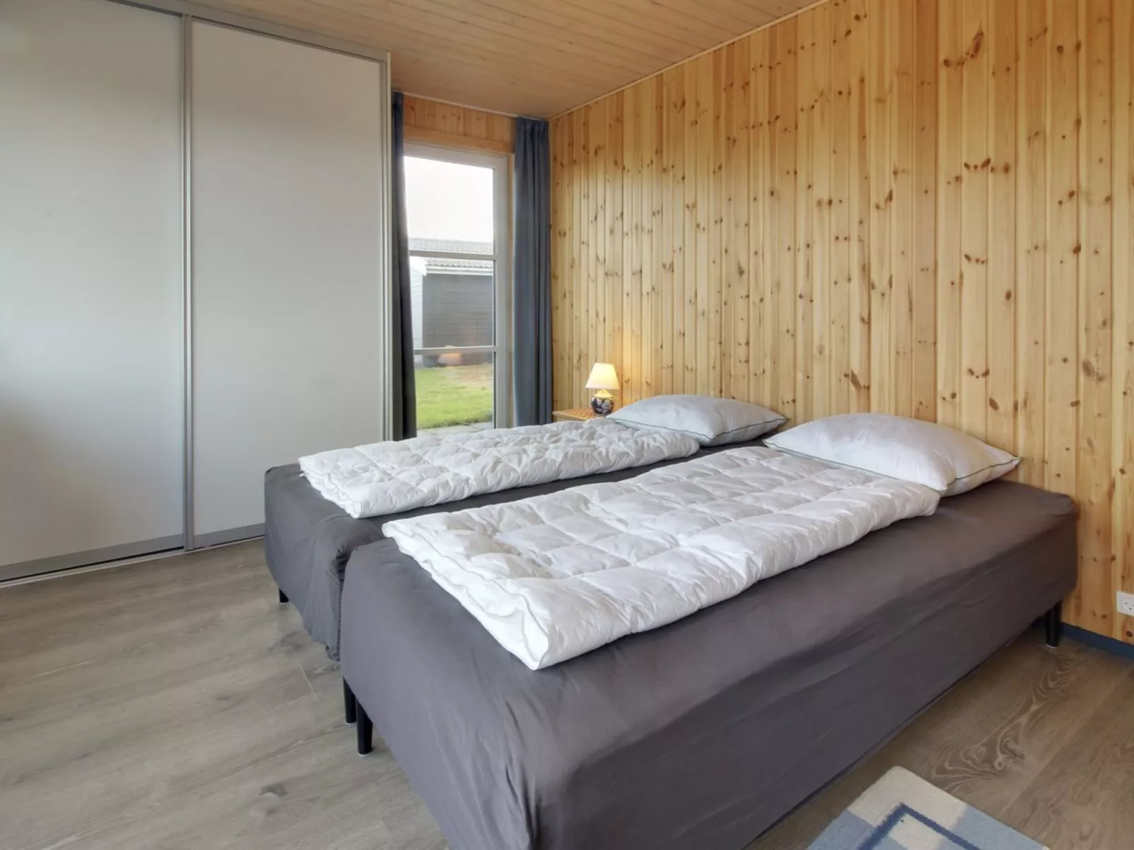 "Viveka" - 500m from the sea-Binnen